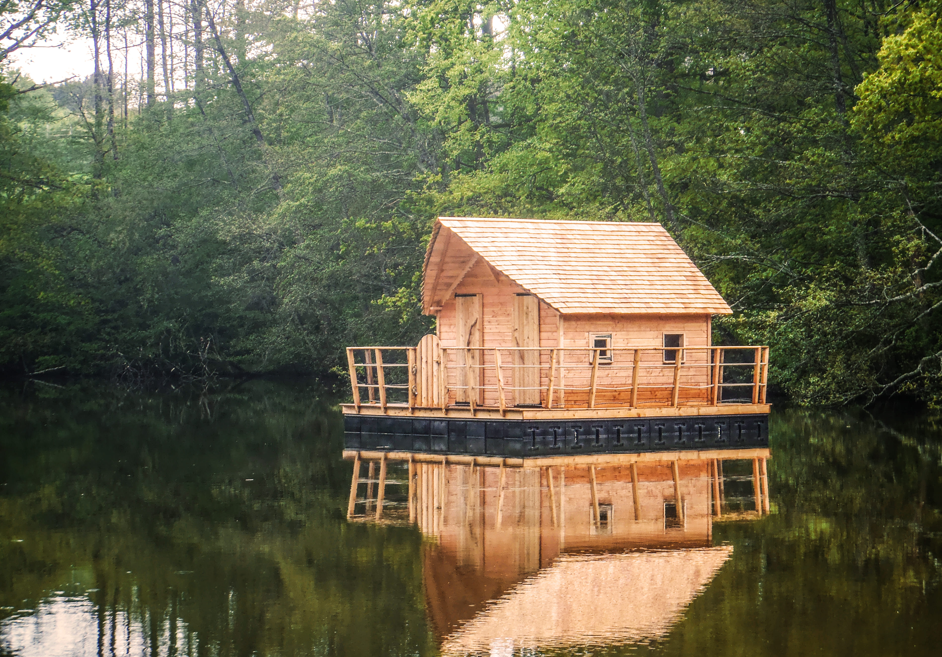 Cabane Belle île : une échappée sur l'eau en Pays de la Loire