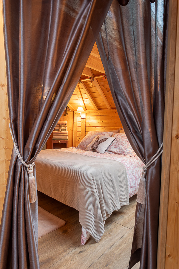 Lodge Mon P'tit Lapin & Spa : une évasion romantique en pleine nature à Montgon — salle de bain
