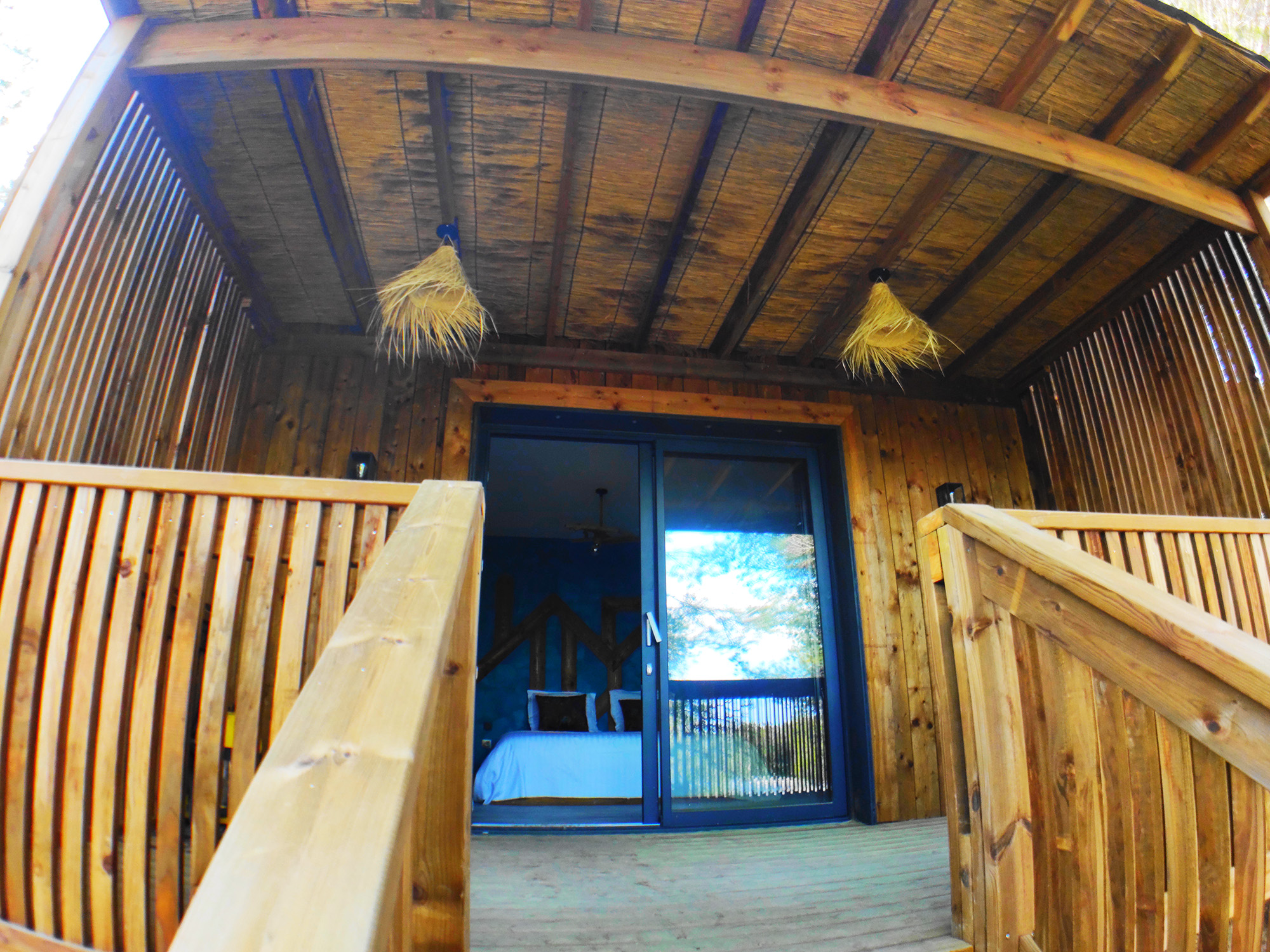 Chambre Cocoon Kyoto & Spa — Cabane avec jacuzzi à Gard à Saint-Jean-du-Gard — vue depuis la terrasse