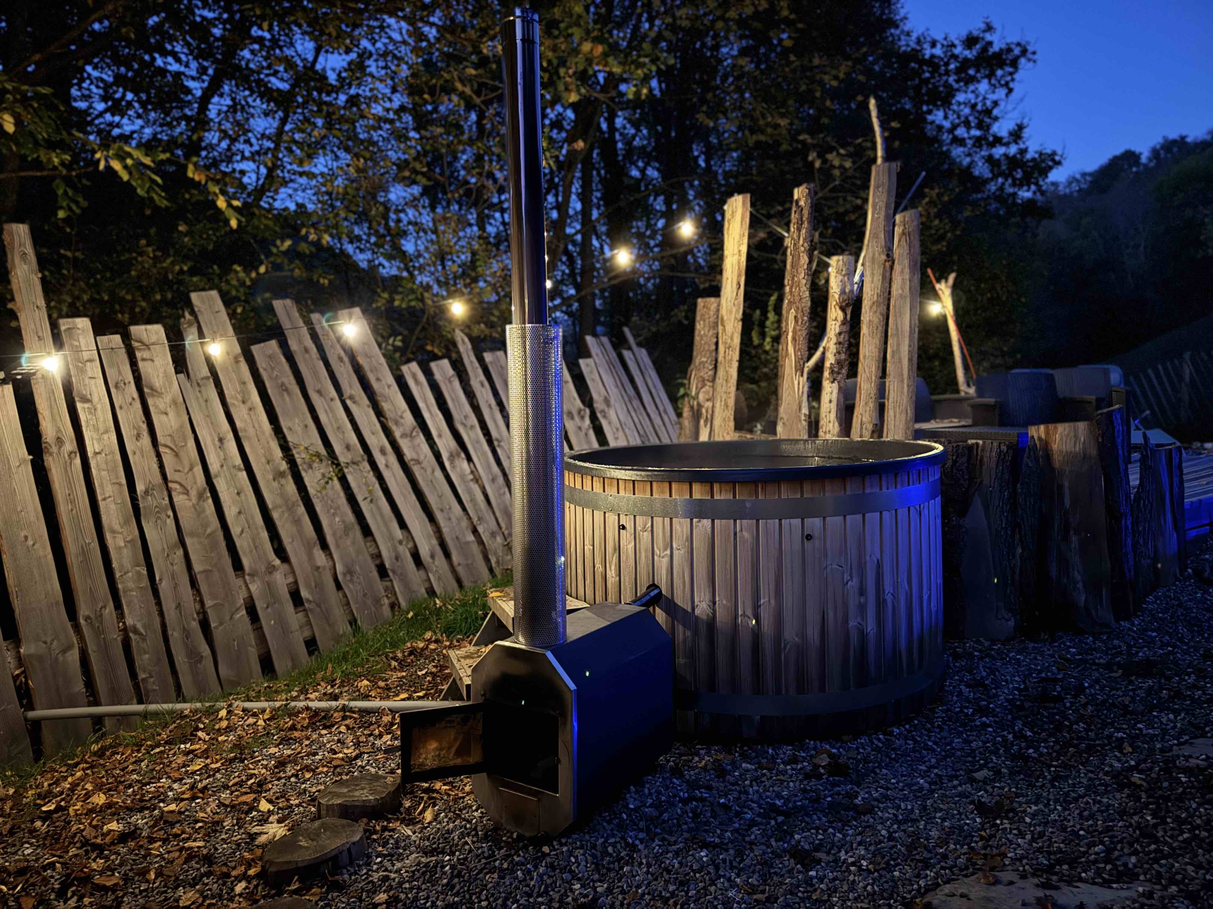 La Maison Petite-Ourse : une cabane avec bain nordique en Alsace à Orbey — vue intérieure