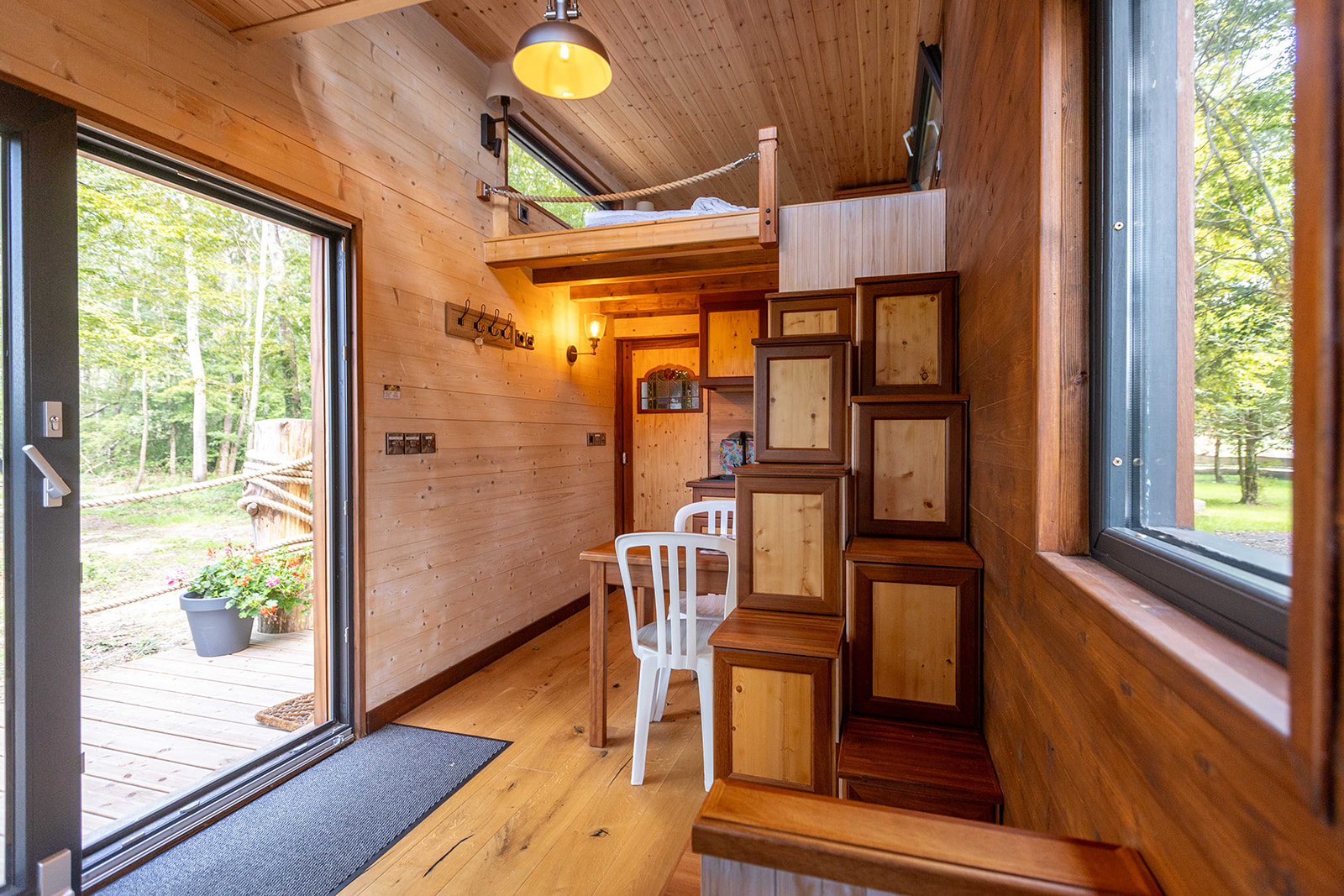 La Tiny des Bois : une évasion enchantée en Île-de-France à Echouboulains — vue depuis la terrasse