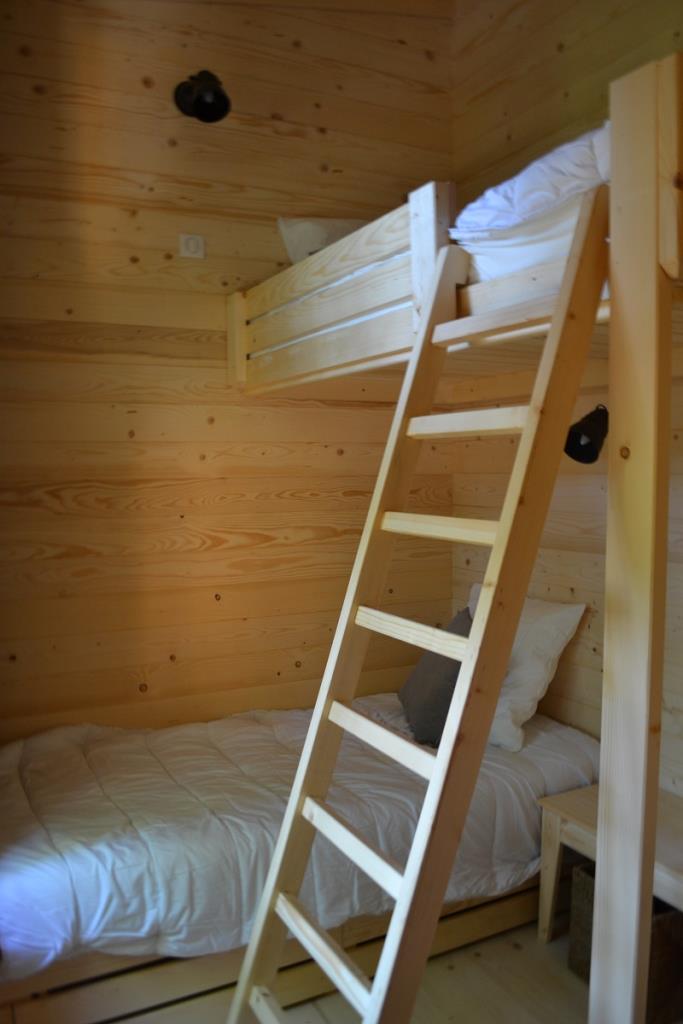 Lodge Evasion : une cabane immersive en Poitou-Charentes à Magné — salle de bain