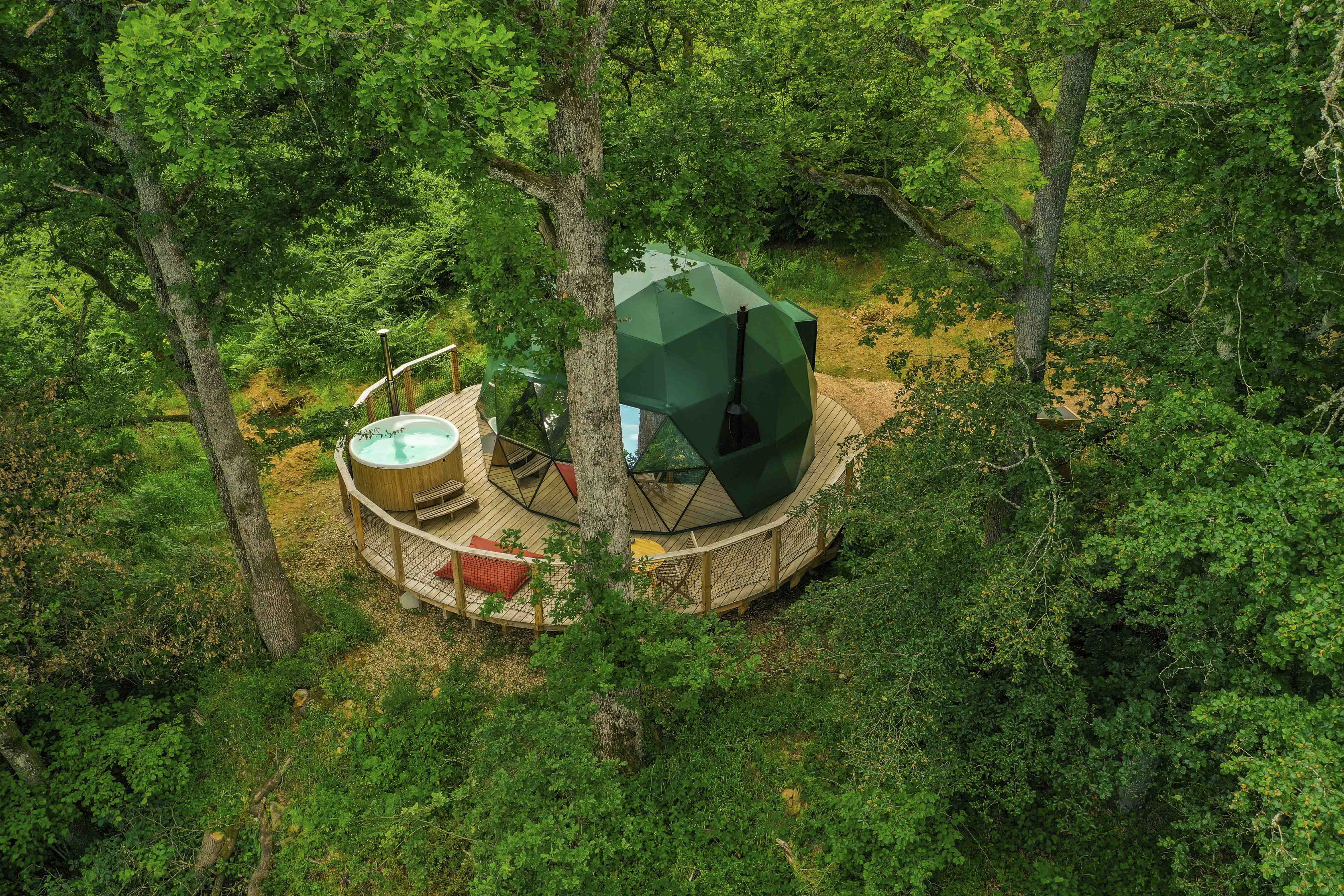 Dôme Cassiopée & Spa : une expérience unique en Auvergne à Cunlhat — espace de vie