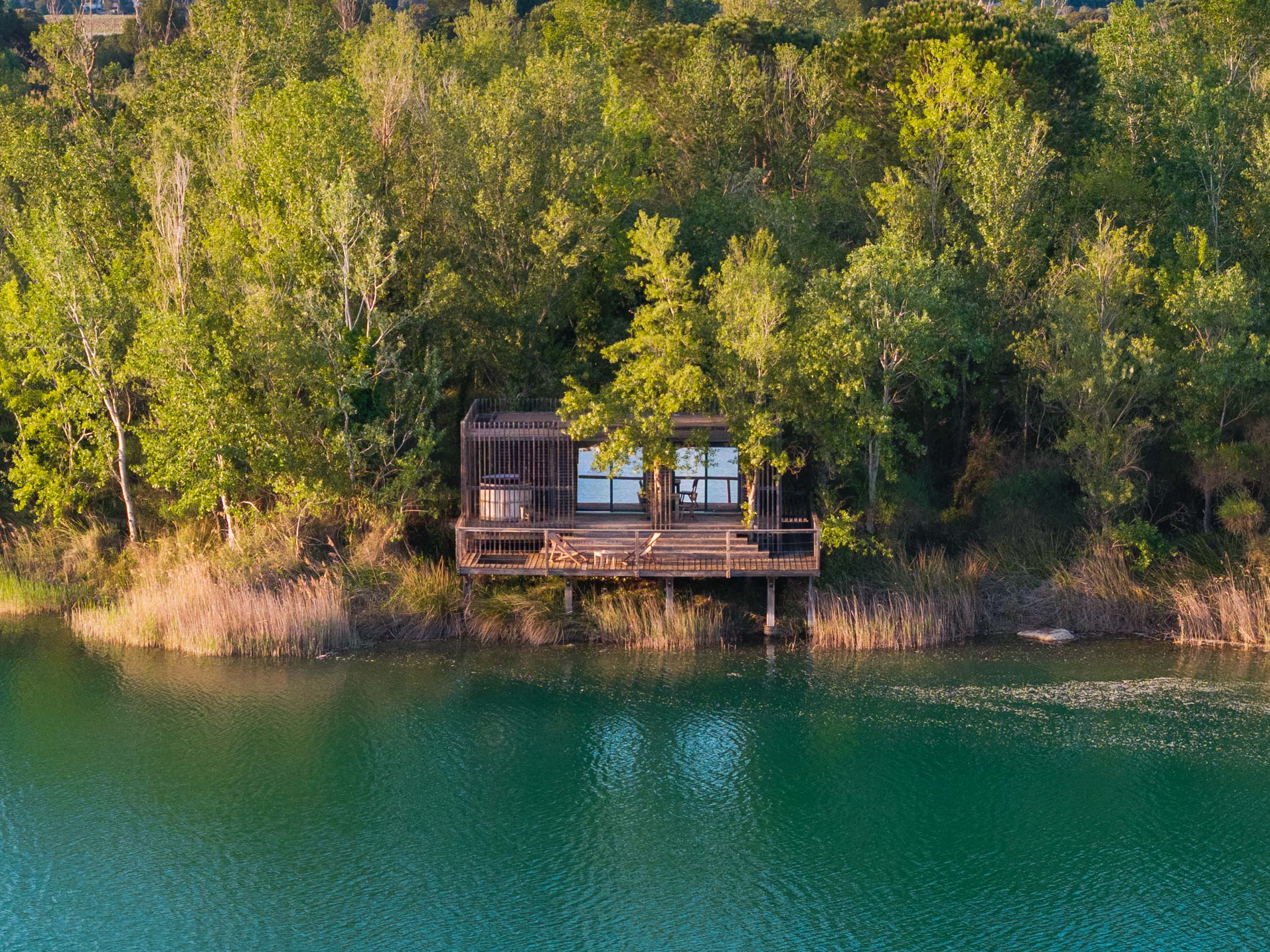 Cabane Spa Idylle : une évasion sur pilotis en Provence — Cabane à Sorgues