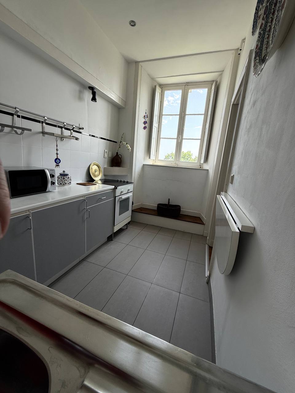 Gîte petit Madiran — Chambre à thème avec spa à Landes à Château d'Estrac — vue depuis la terrasse