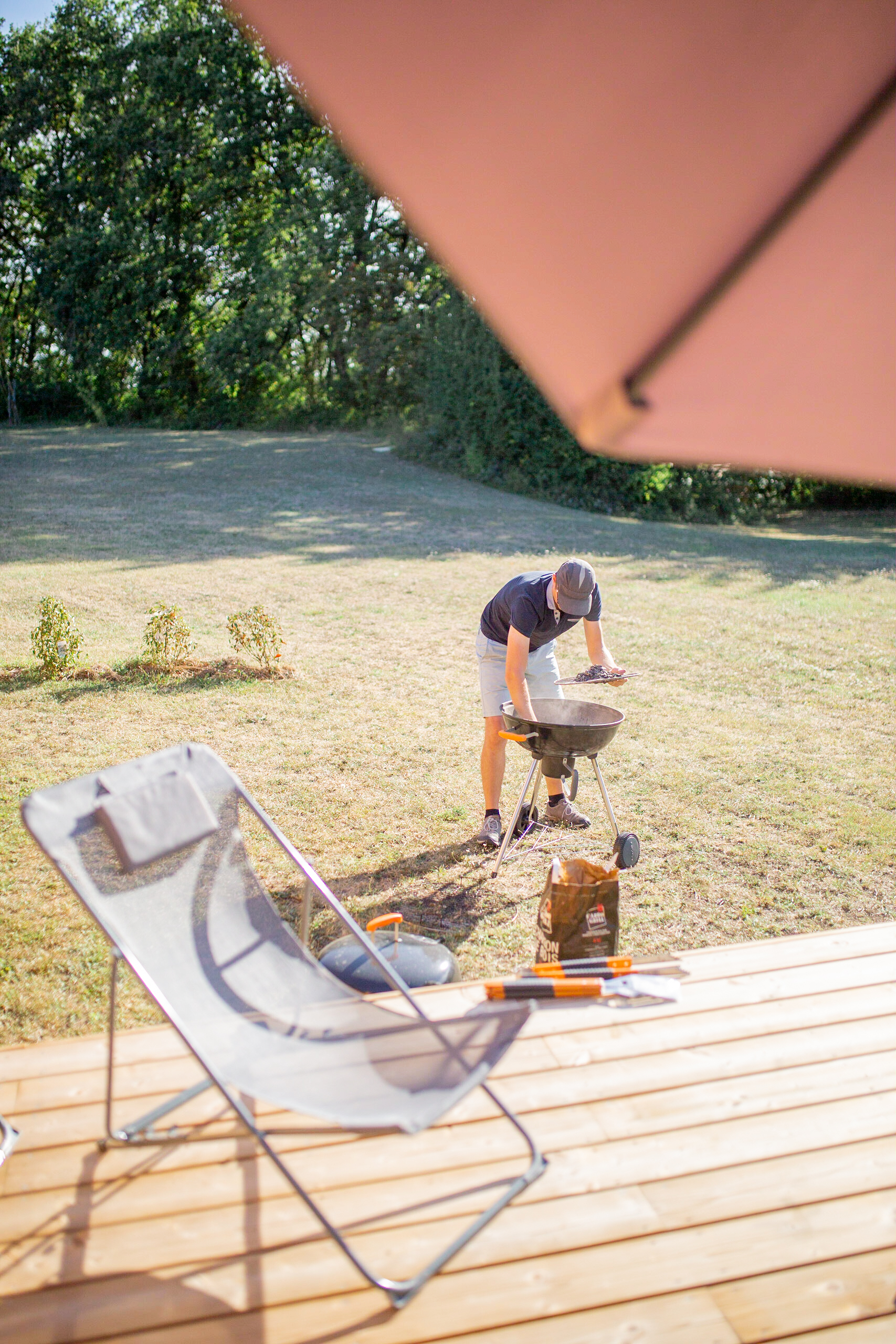 Tiny House Magnaut — Séjour cocooning avec spa à Gers à Riguepeu — détail architectural