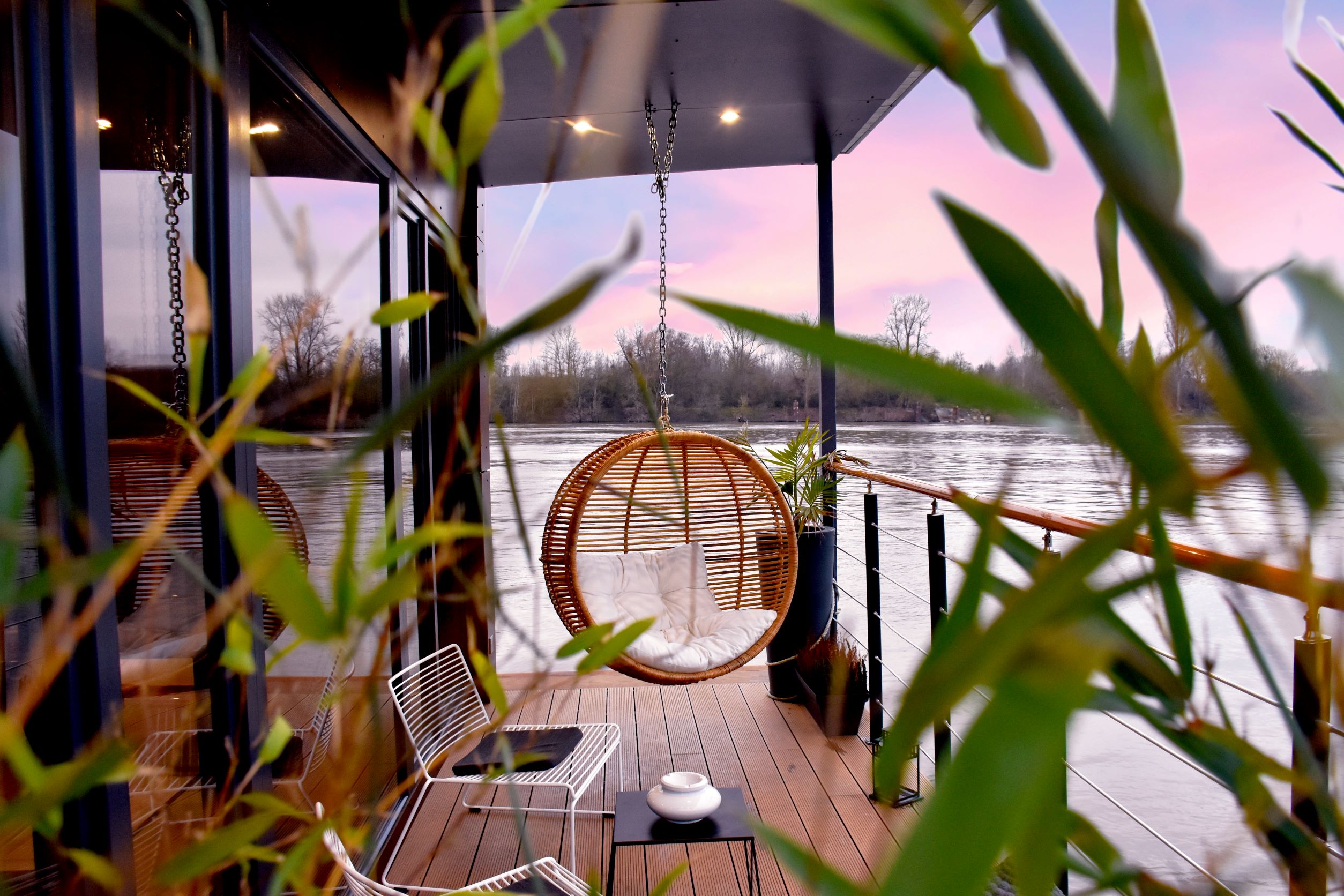 La Venise Parisienne — Péniche avec bain balnéo à Port Ilon (Yvelines)