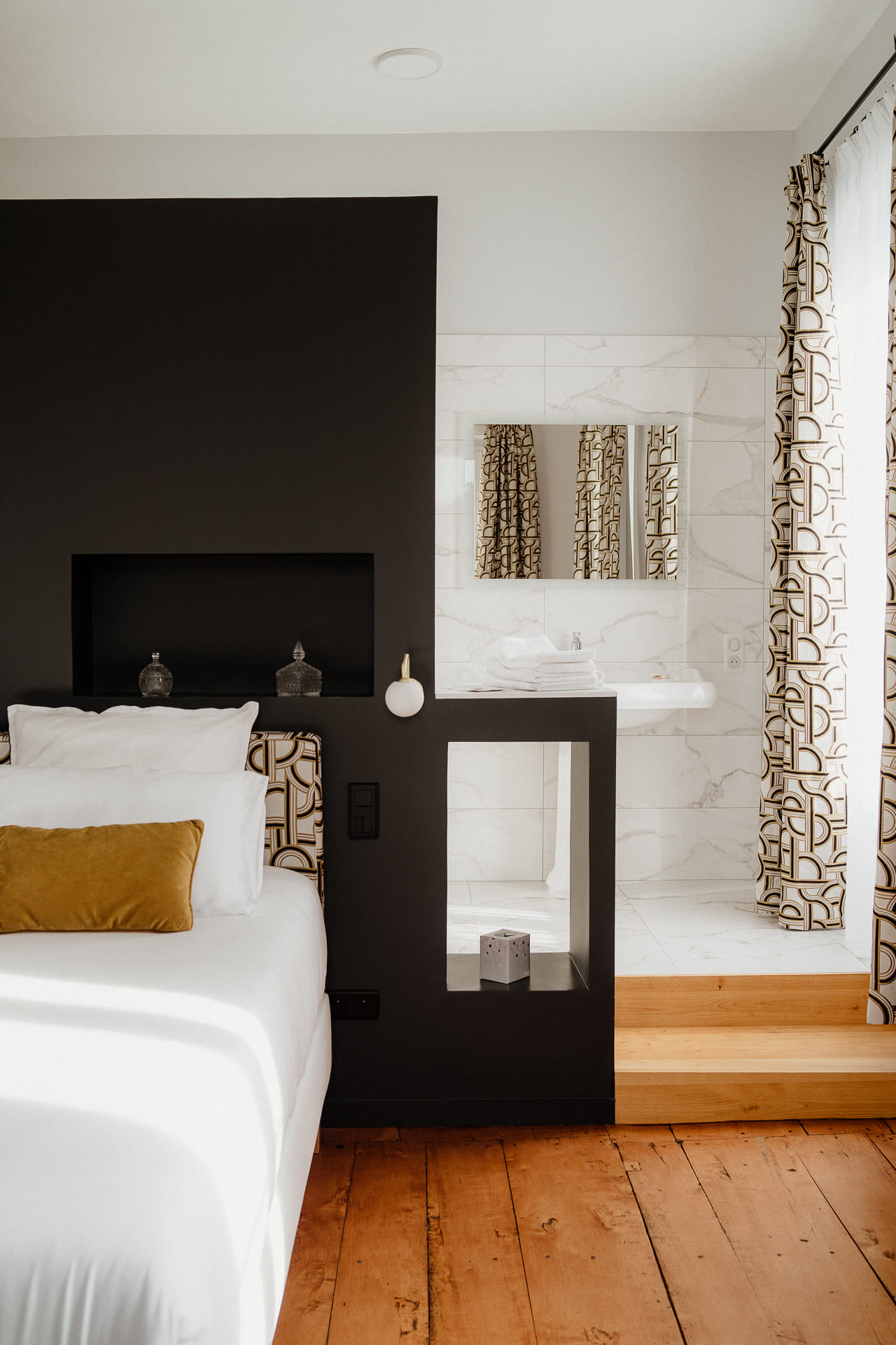 Suite Pierre de Lune — Maison insolite avec cheminée à Gramat (Lot) à Gramat — chambre
