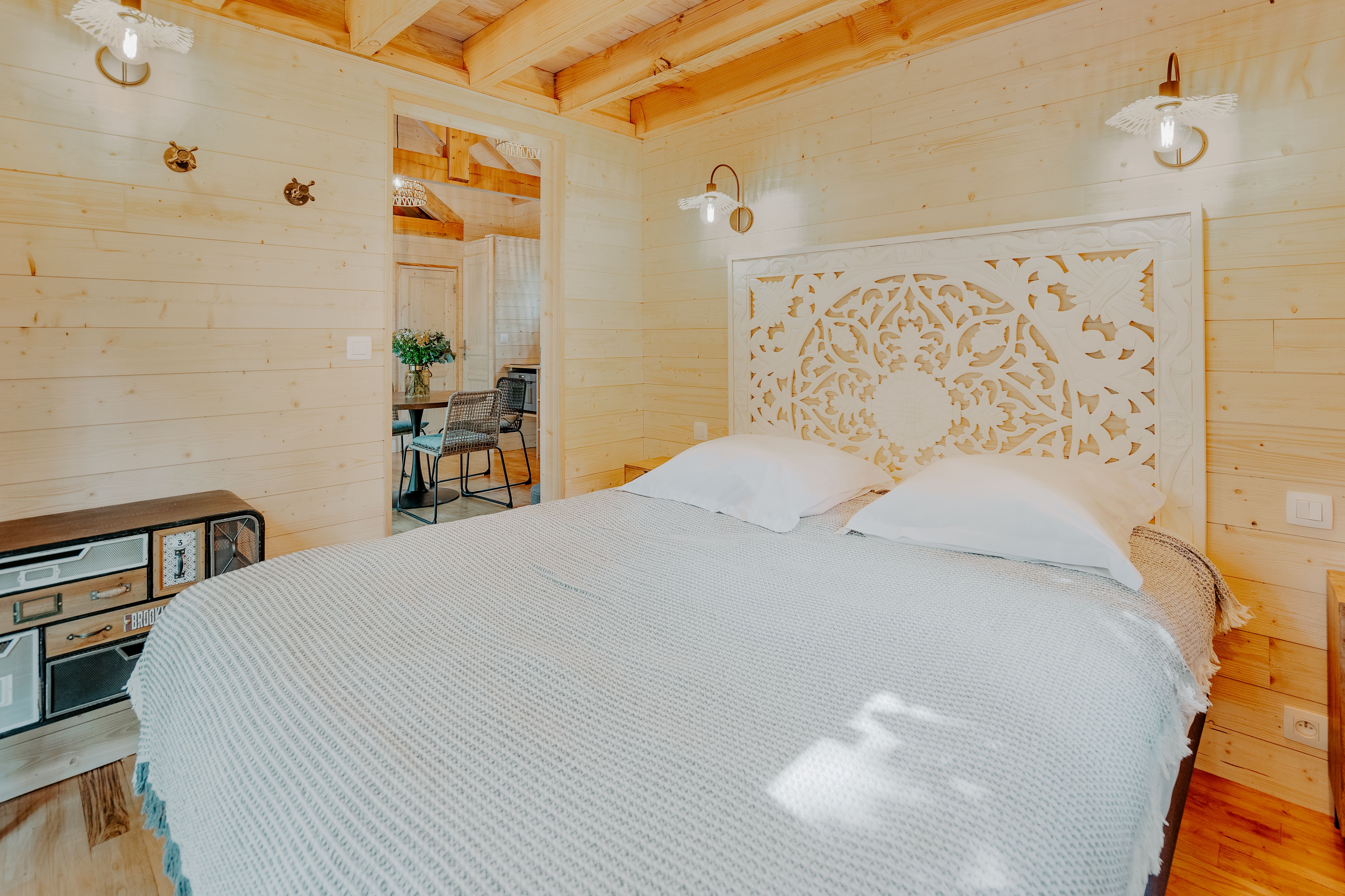 La Cabane la Forêt & Spa : une évasion en hauteur à Martillac — salle de bain