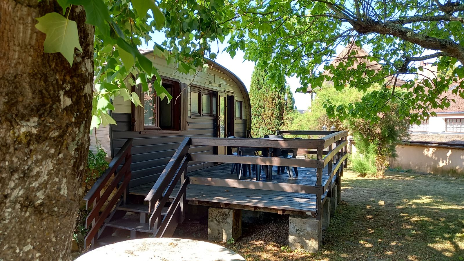L'insolite Tonneau Creusois — Gîte rétro-chic à Creuse à Chamberaud — chambre