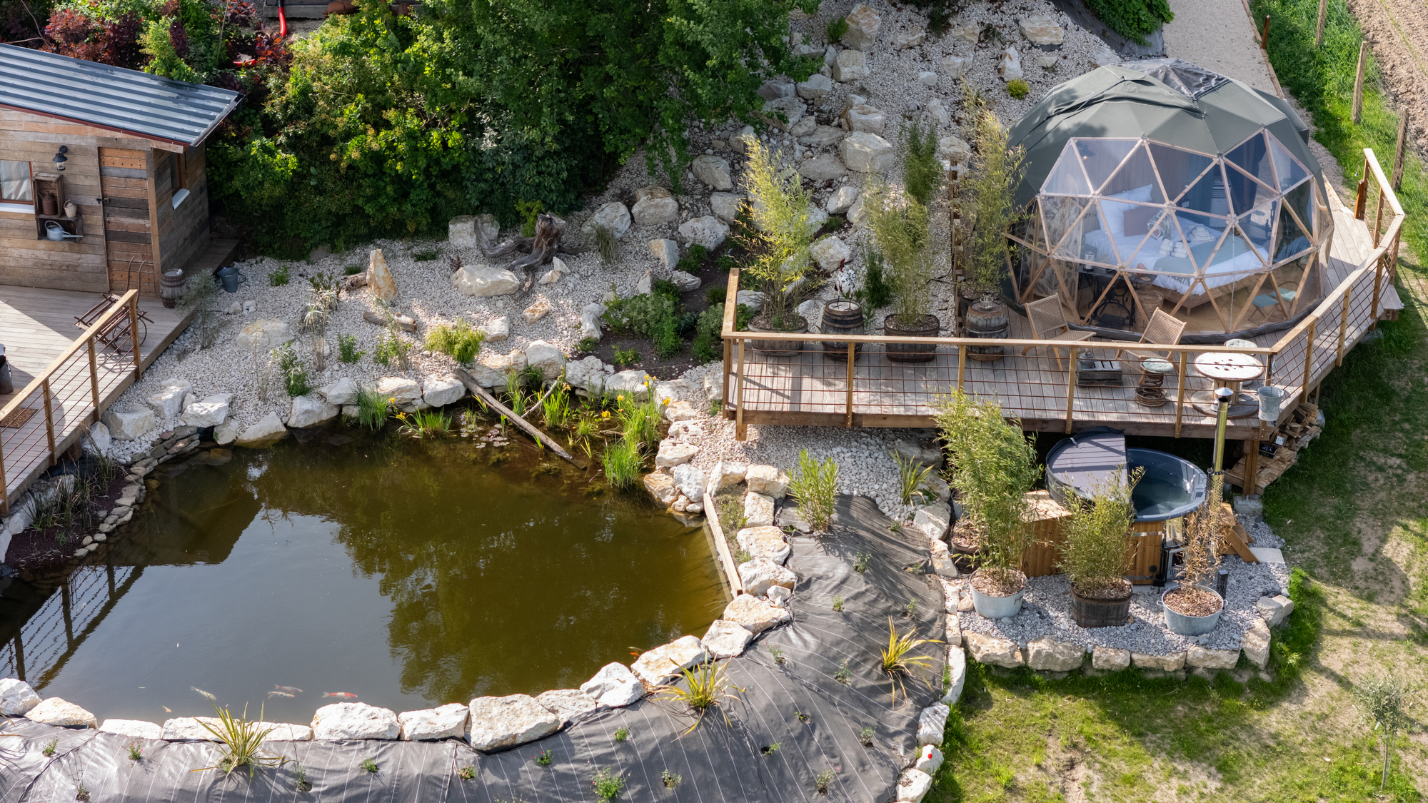 La bulle du coq & Spa — Nuit étoilée en Loire à Saint-Étienne — espace de vie