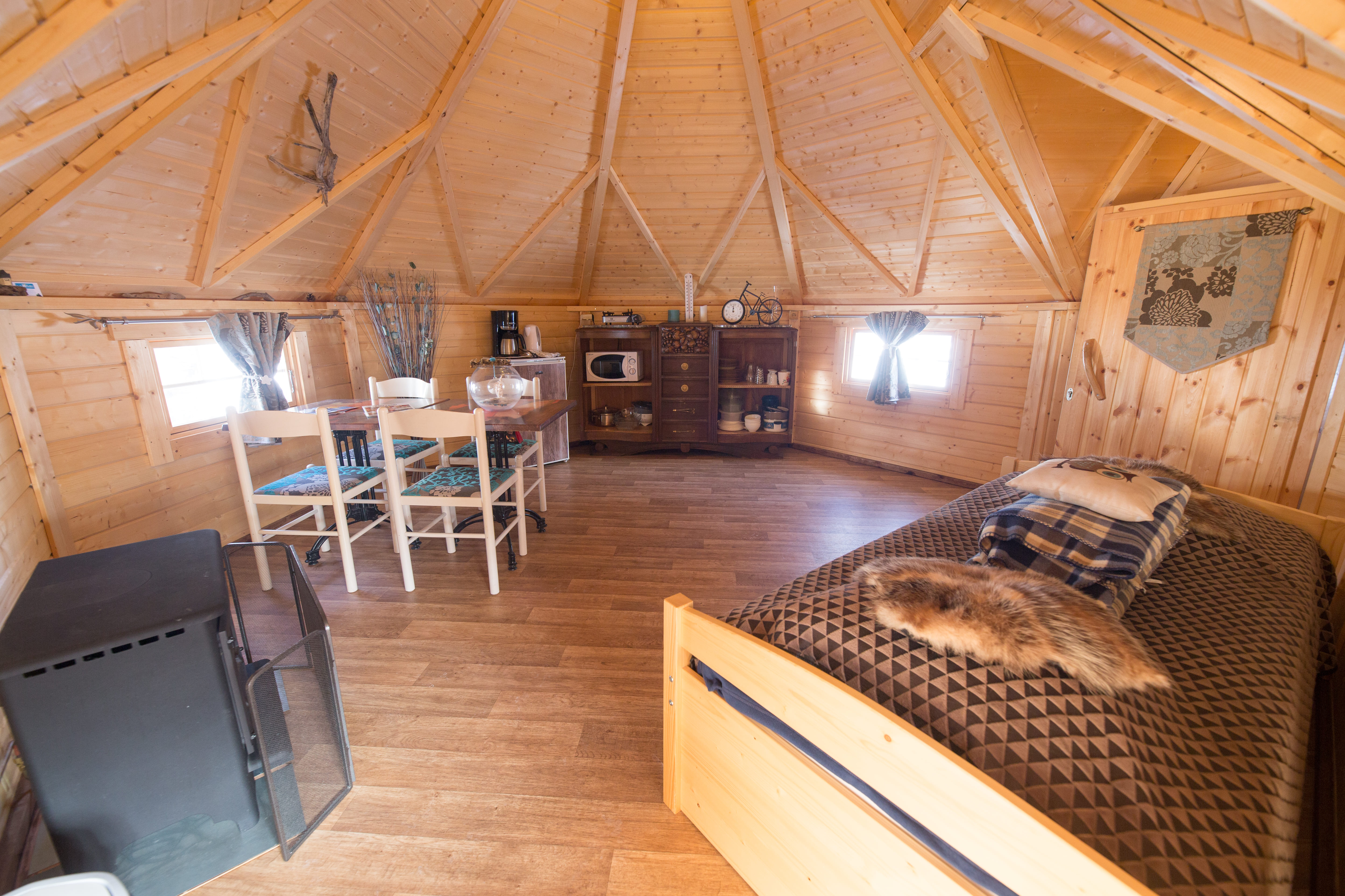 Kota Finlande & Spa : une expérience unique en pleine nature à Saint Martin De Queyrières — espace de vie