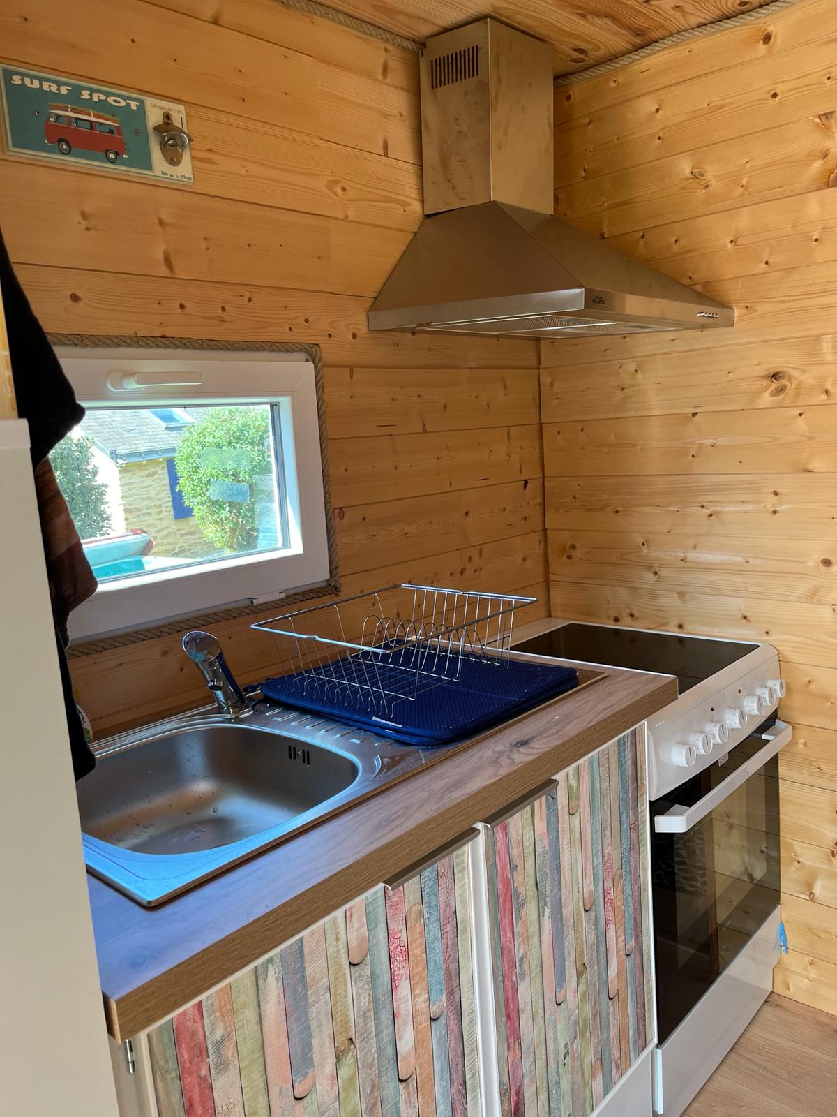 La Tynio : une tiny house moderne en Bretagne à Sarzeau — chambre