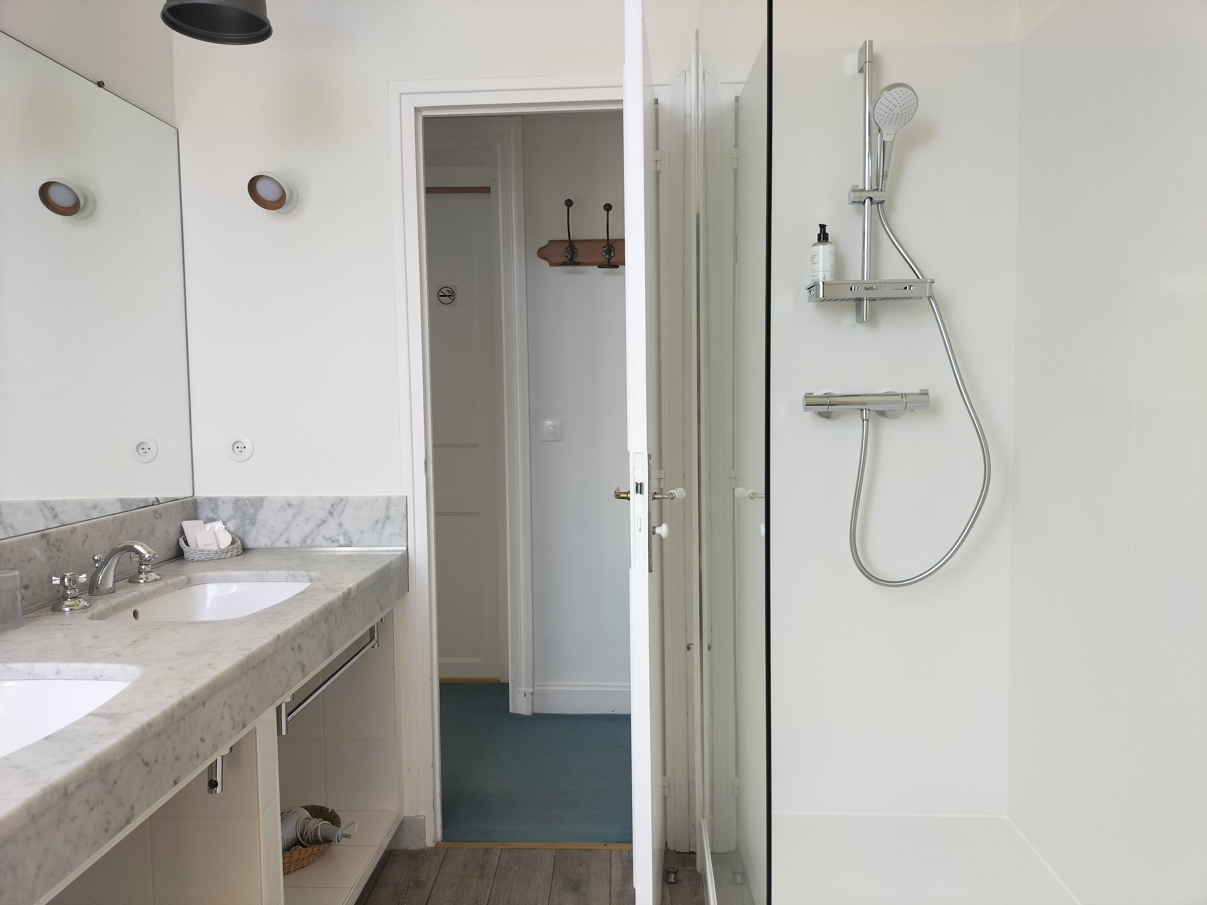 Appart Hôtel Coraline — Maison insolite avec spa à Bidart (Pyrénées-Atlantiques) à Bidart — cuisine