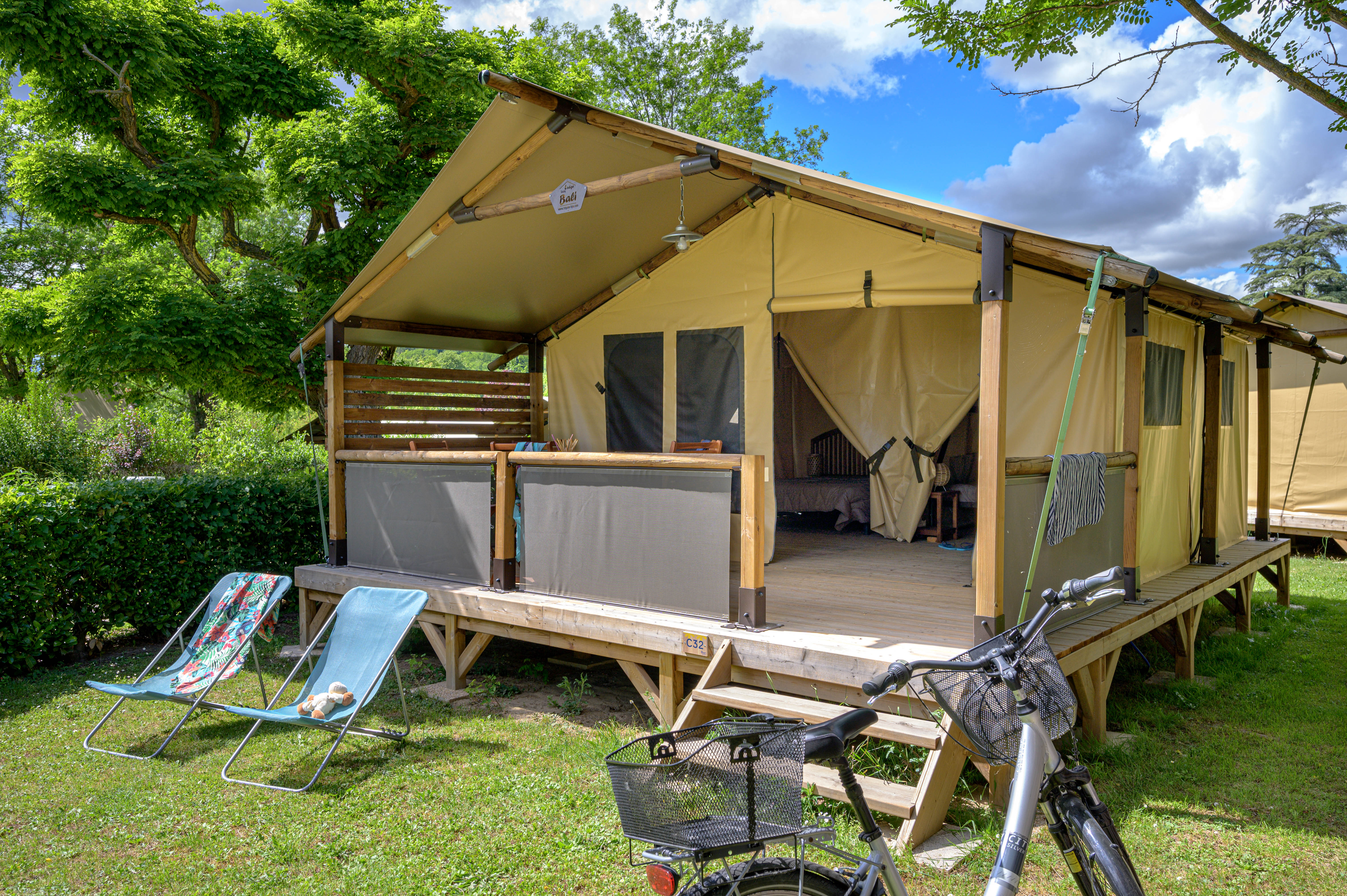 Lodge Bali Confort — Tente lodge avec spa à Hauterives (Drôme) à Hauterives — vue intérieure