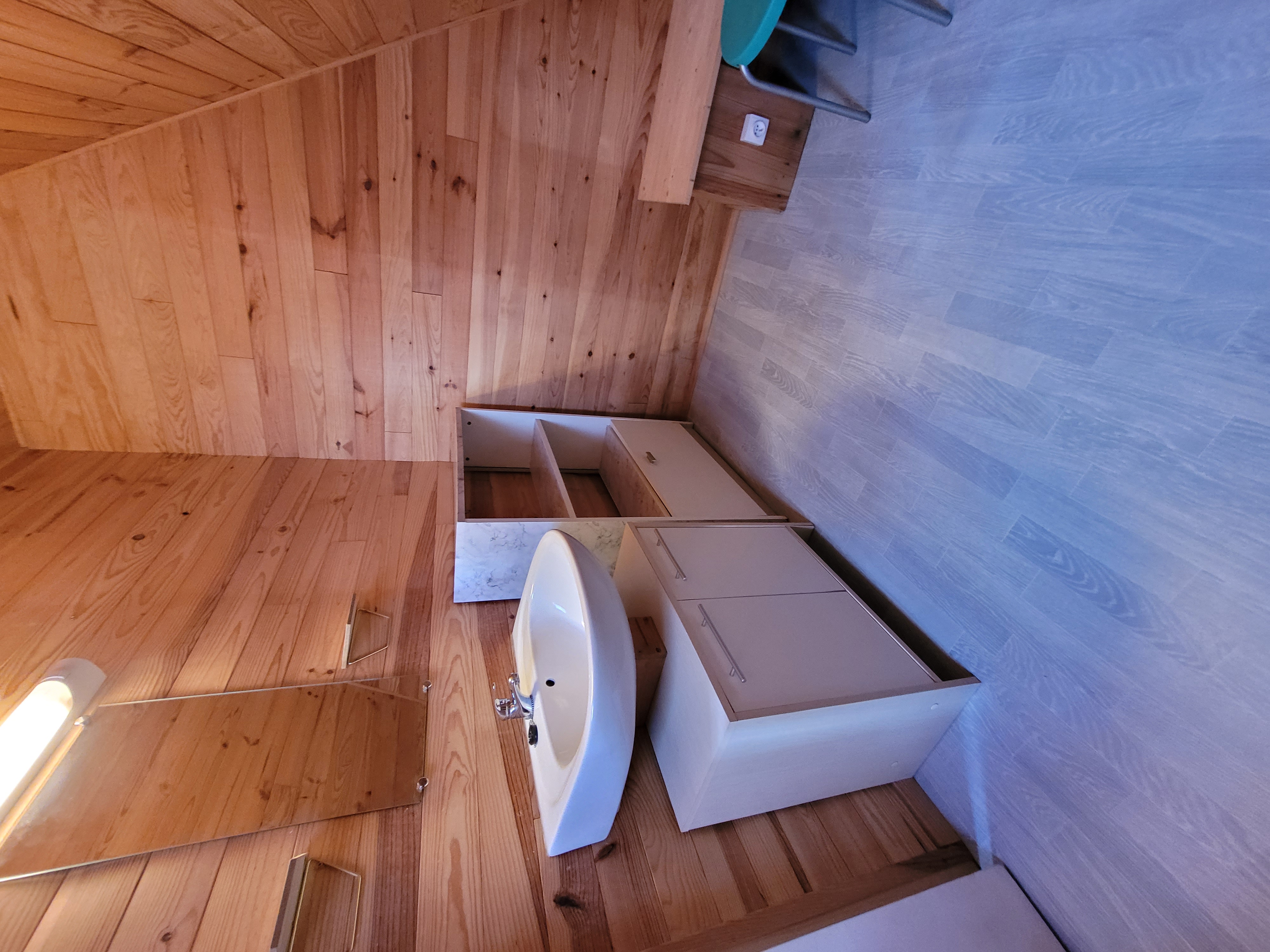 Chalet le Merle — Cabane avec spa à Haute-Marne à Narcy — salle de bain