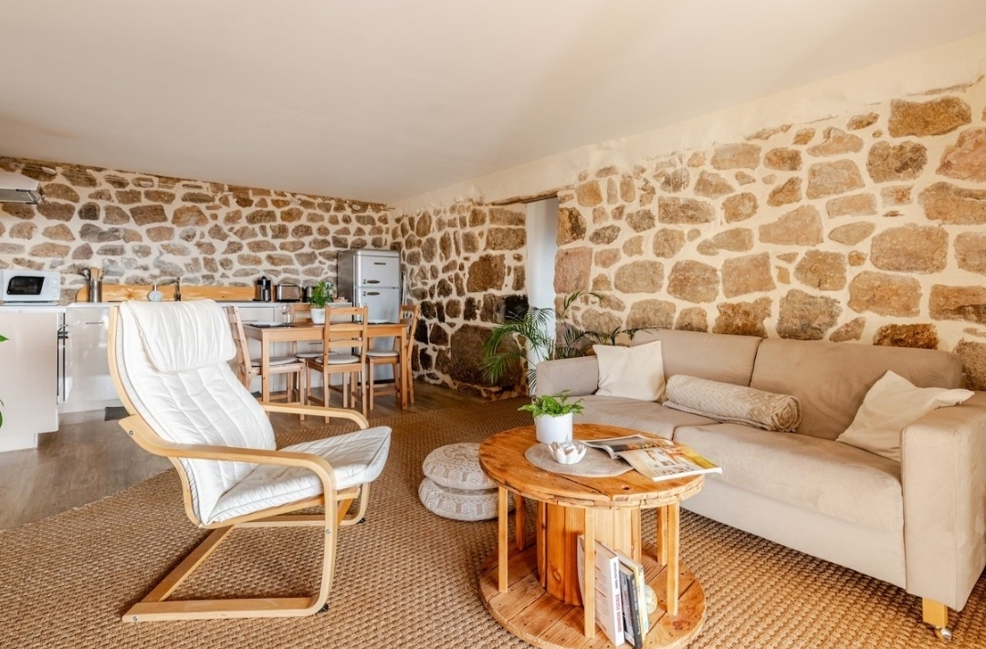 Gîte cocon — Séjour relaxant avec spa à Vernoux-en-Ardèche à Vernoux-en-Ardèche — vue depuis la terrasse