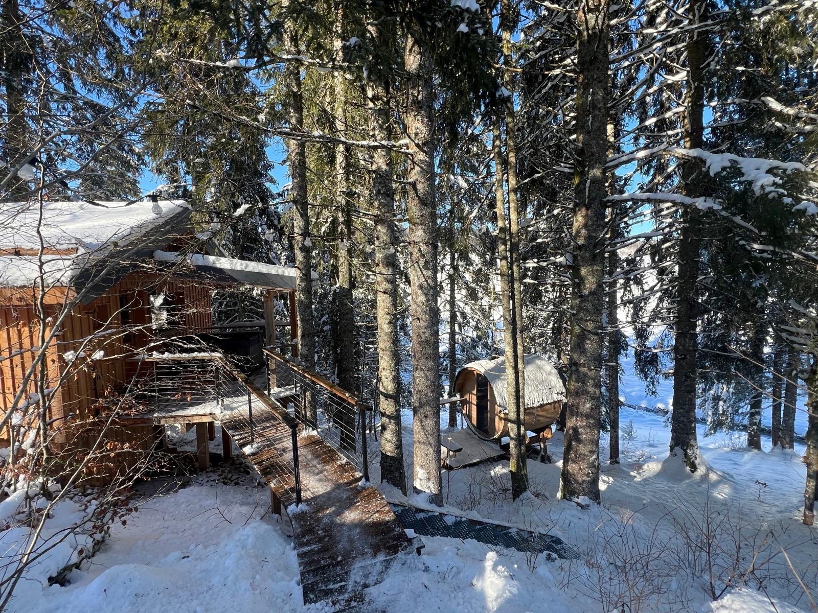 Cabane La Bois du Four : une évasion sensorielle en Franche-Comté