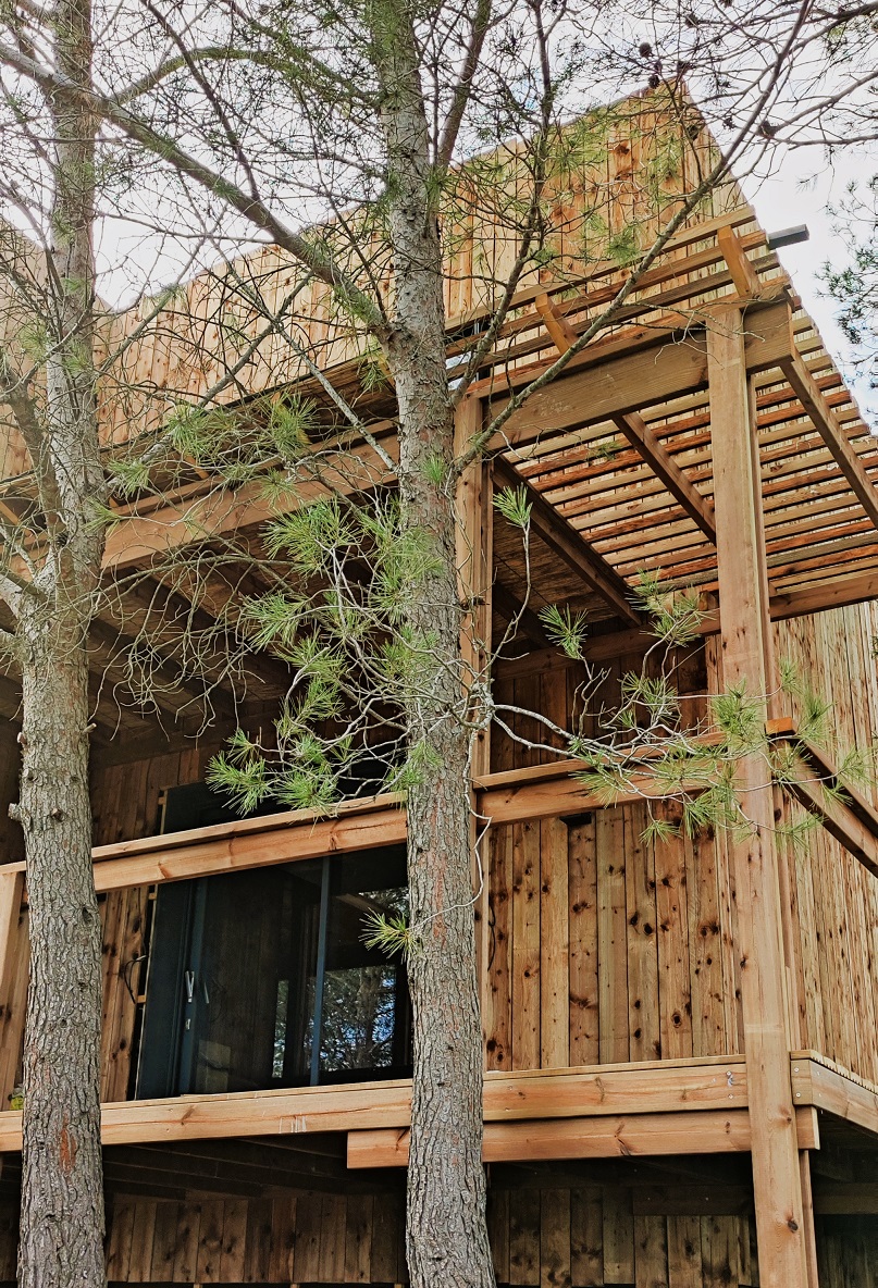 Cocoon Bali & Jacuzzi — Cabane sur pilotis avec spa à Gard à Saint-Jean-du-Gard — environnement naturel