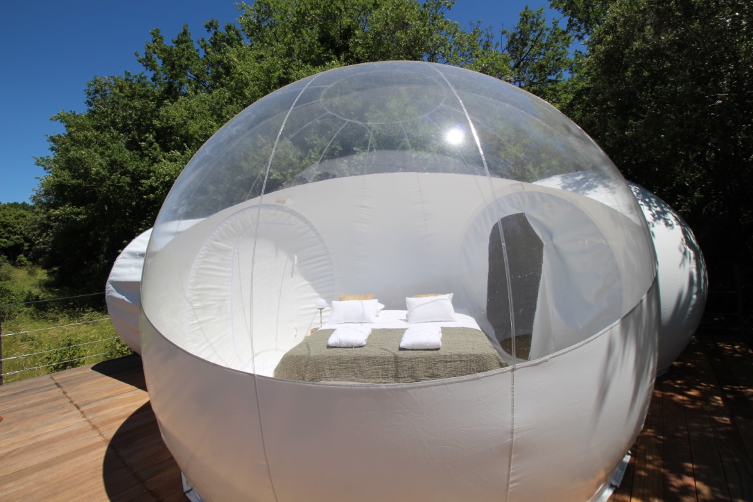 Bulle "Croix du Sud" — Nuit étoilée avec piscine chauffée à Drôme à Les Esplanes — chambre