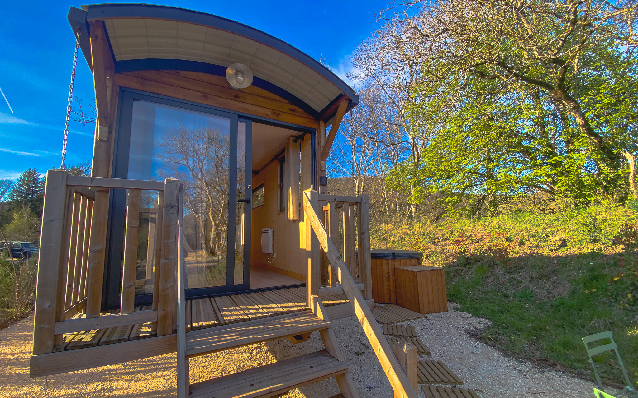 La roulotte d'Argentalet — Escapade romantique avec spa en Côte-d'Or