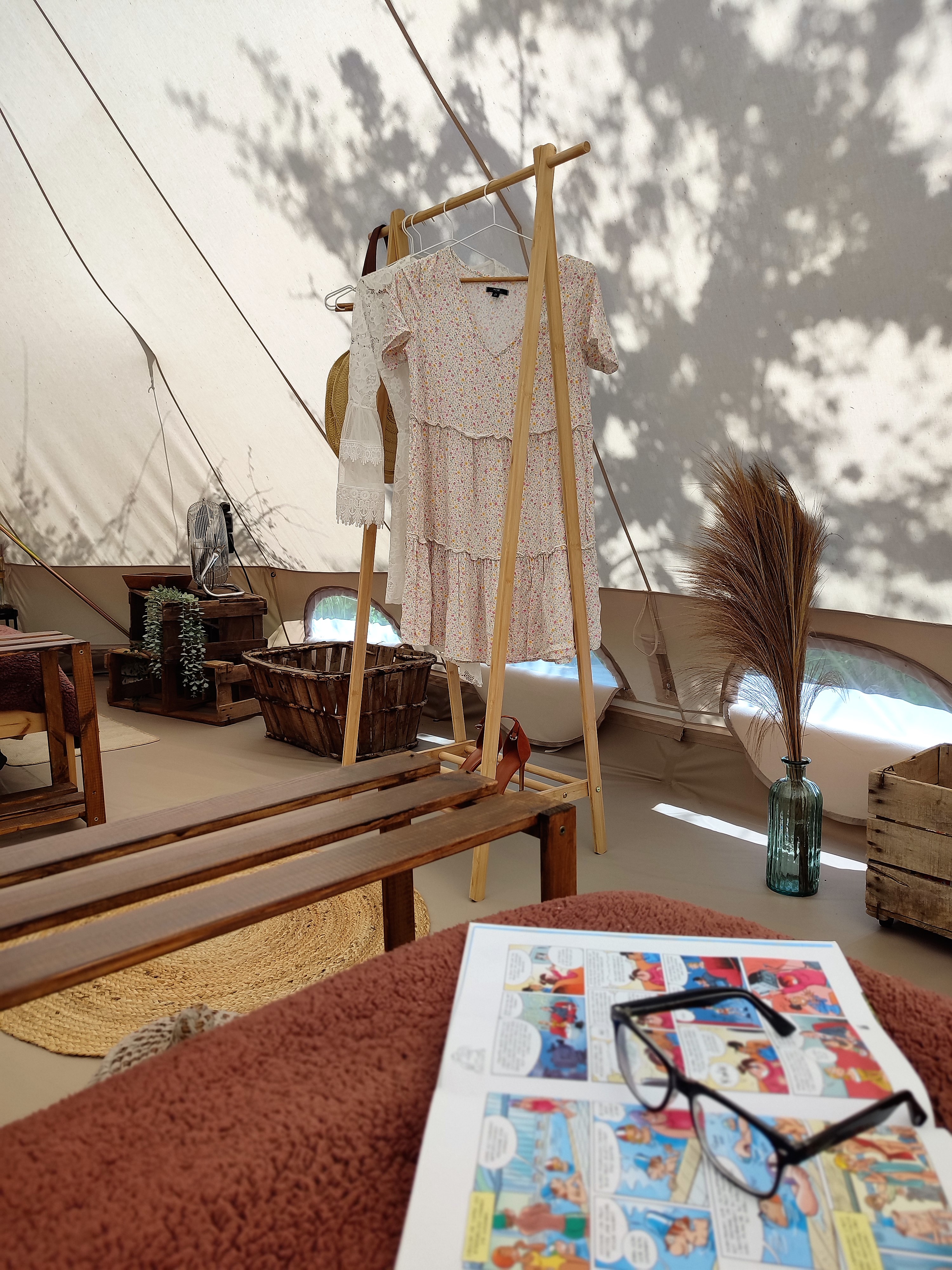 Le Campement Sous les Pins : une expérience immersive en pleine nature à Saulce-Sur-Rhône — détail architectural