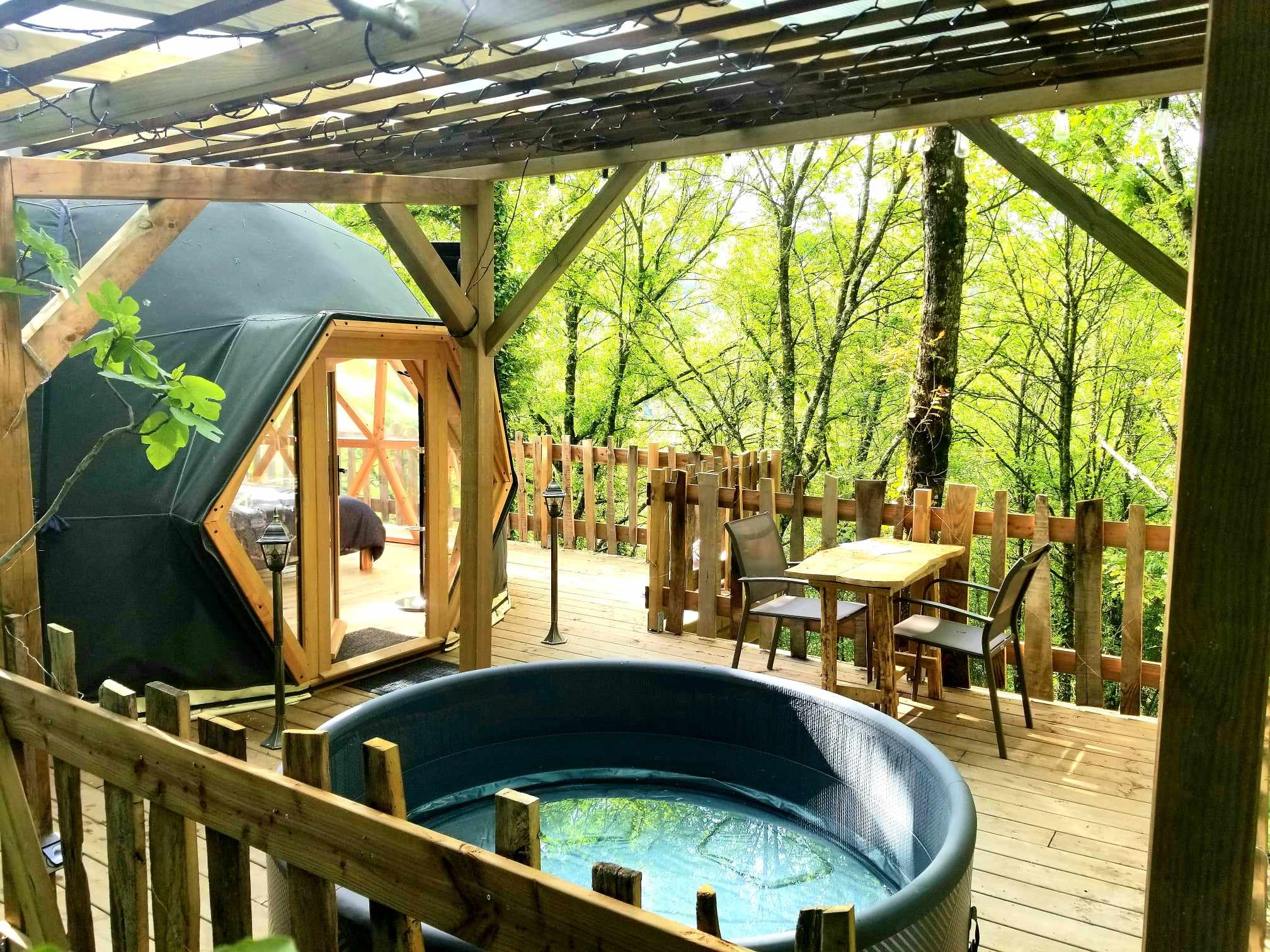 Dôme perché sur pilotis — Dôme avec spa à Aveyron — Dôme à Baraqueville