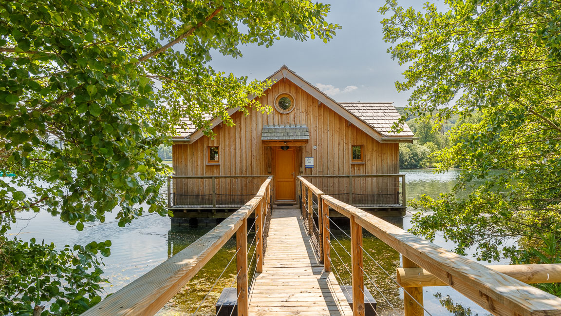 Cabane sur l'eau avec bain nordique — Escapade insolite à Somme à Beauchamps — vue intérieure