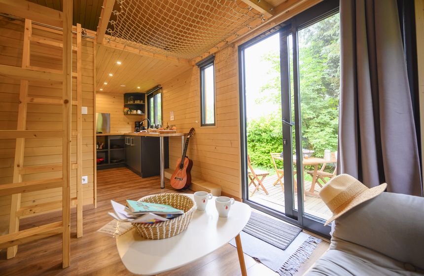 Tiny des Rêves Bleus — Tiny House avec vue sur le lac à Pas-de-Calais à Béthune — chambre