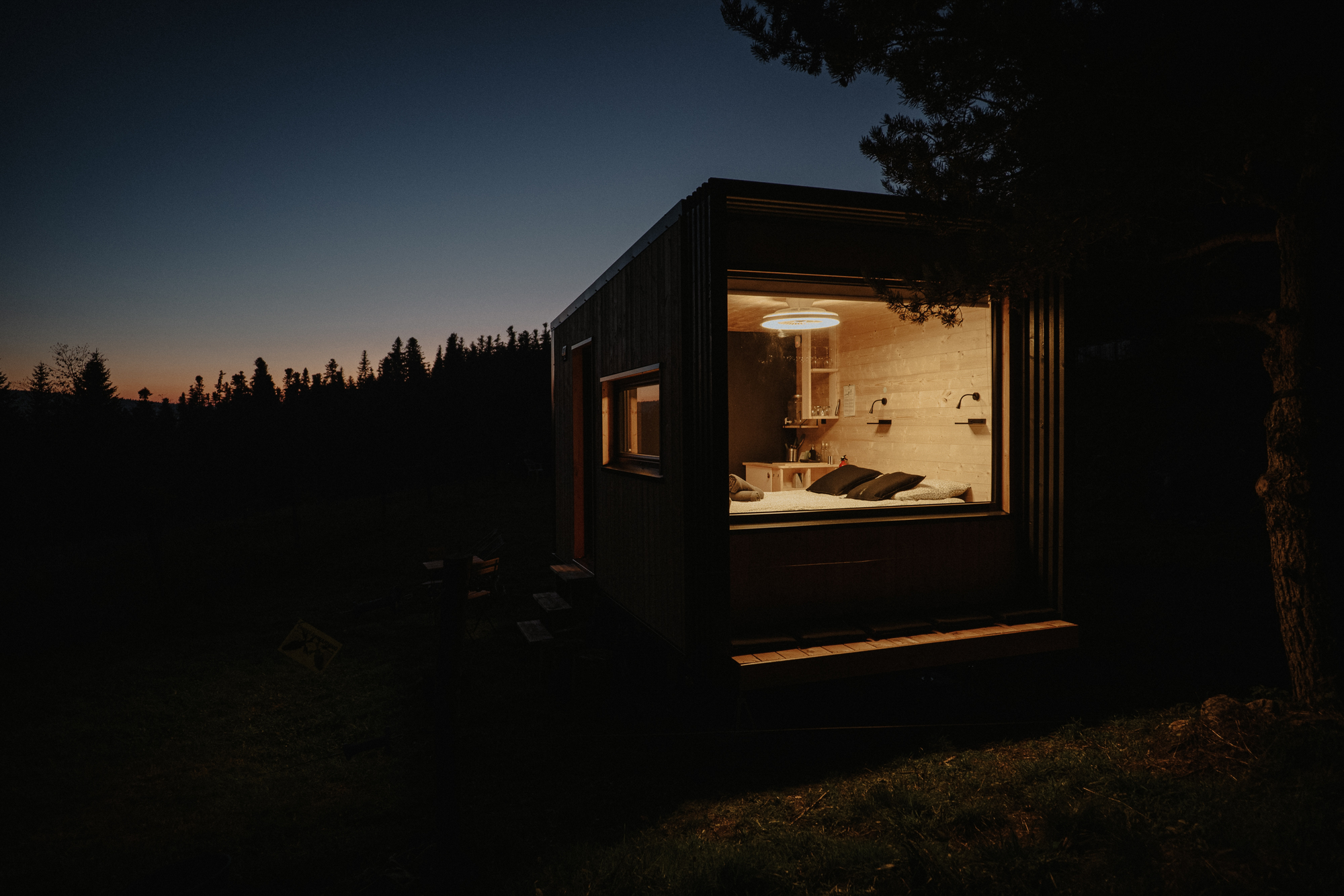 Homnest - L'Instant Sauvage — Tiny House avec vue cimes à Riotord à Riotord — vue intérieure