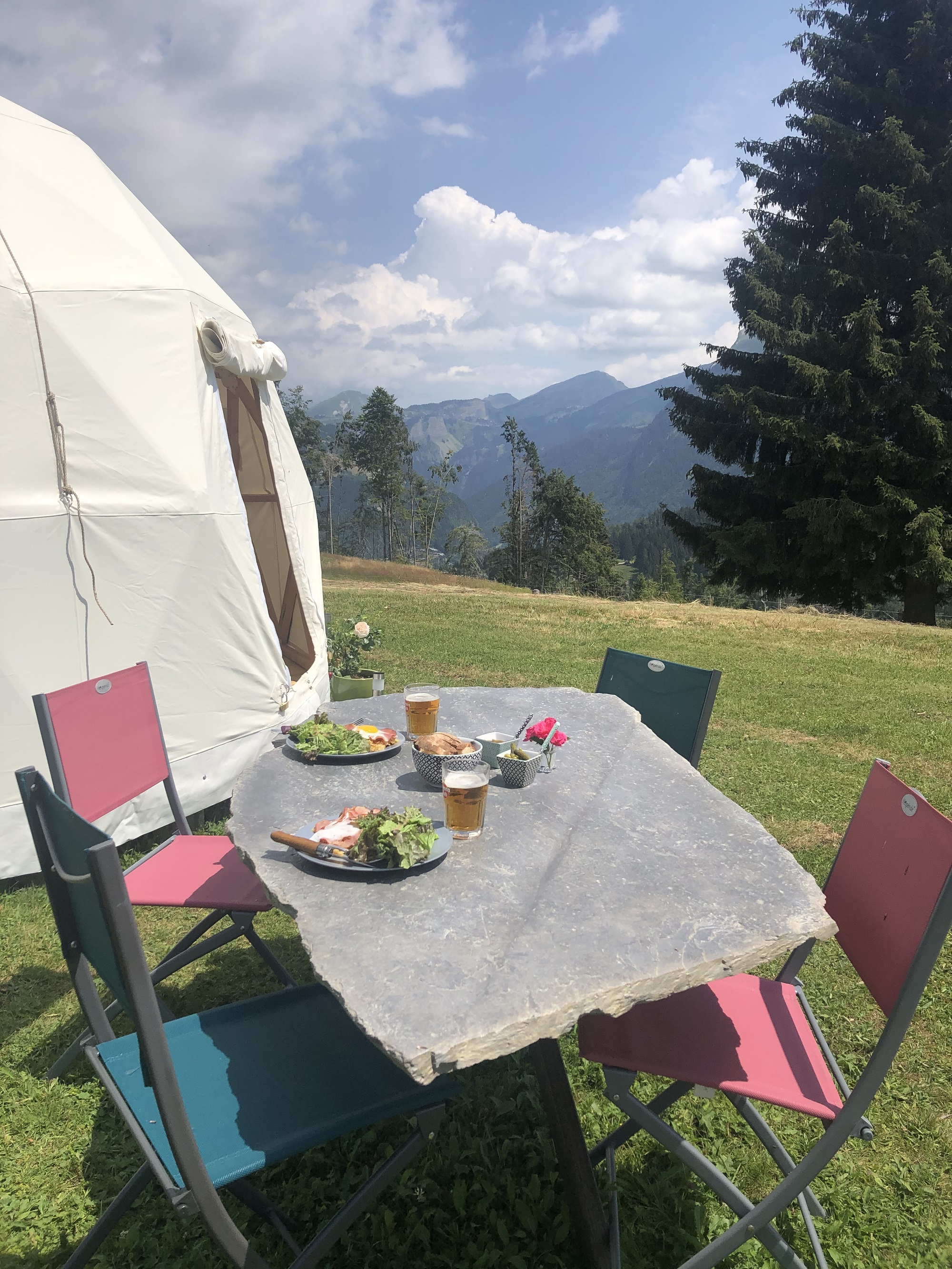 Chéry Dôme & Spa — Dôme avec spa à Haute-Savoie à Les Gets — espace de vie