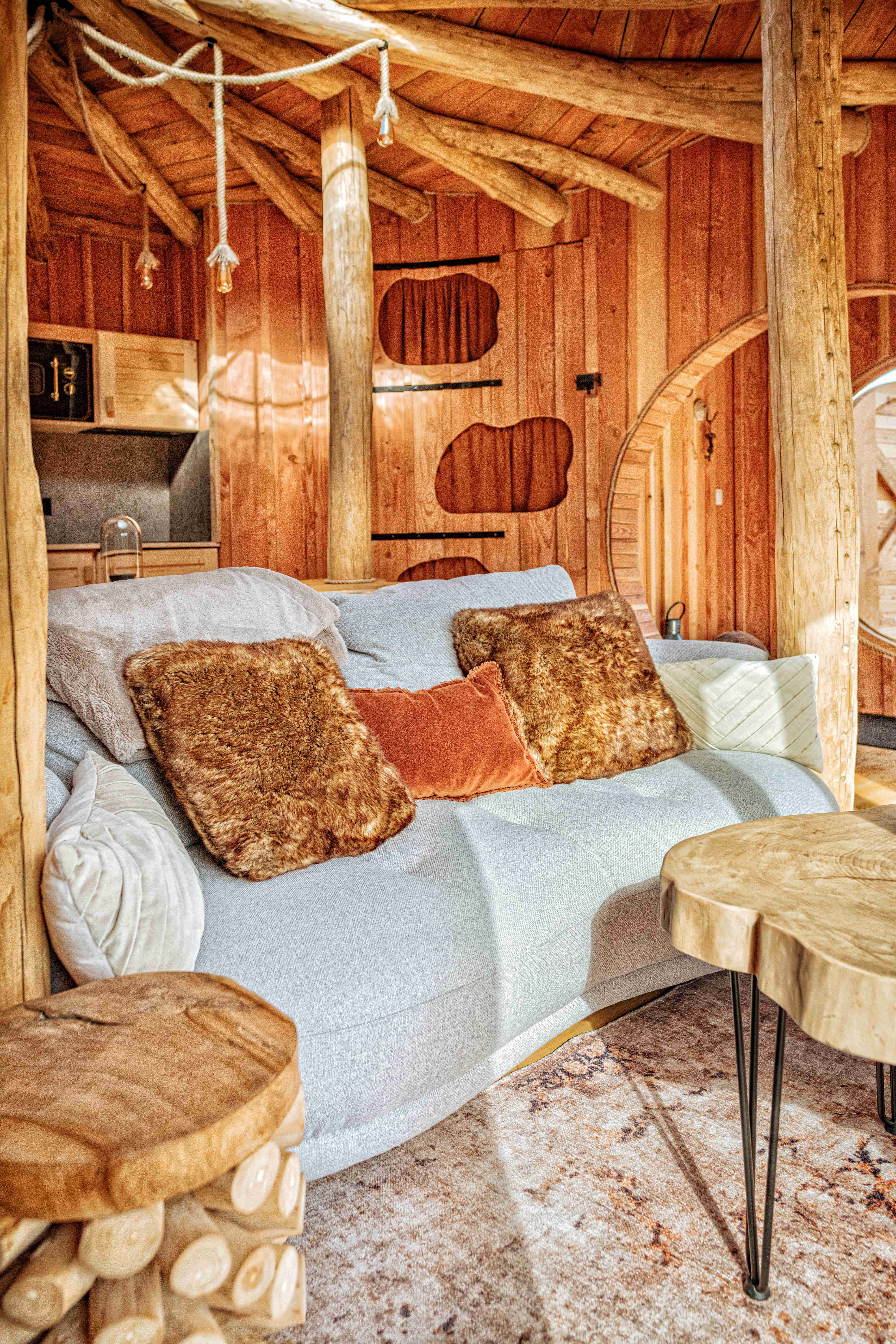 La Cabane Korrigans : une immersion végétalisée en Bretagne à Gomené — espace de vie