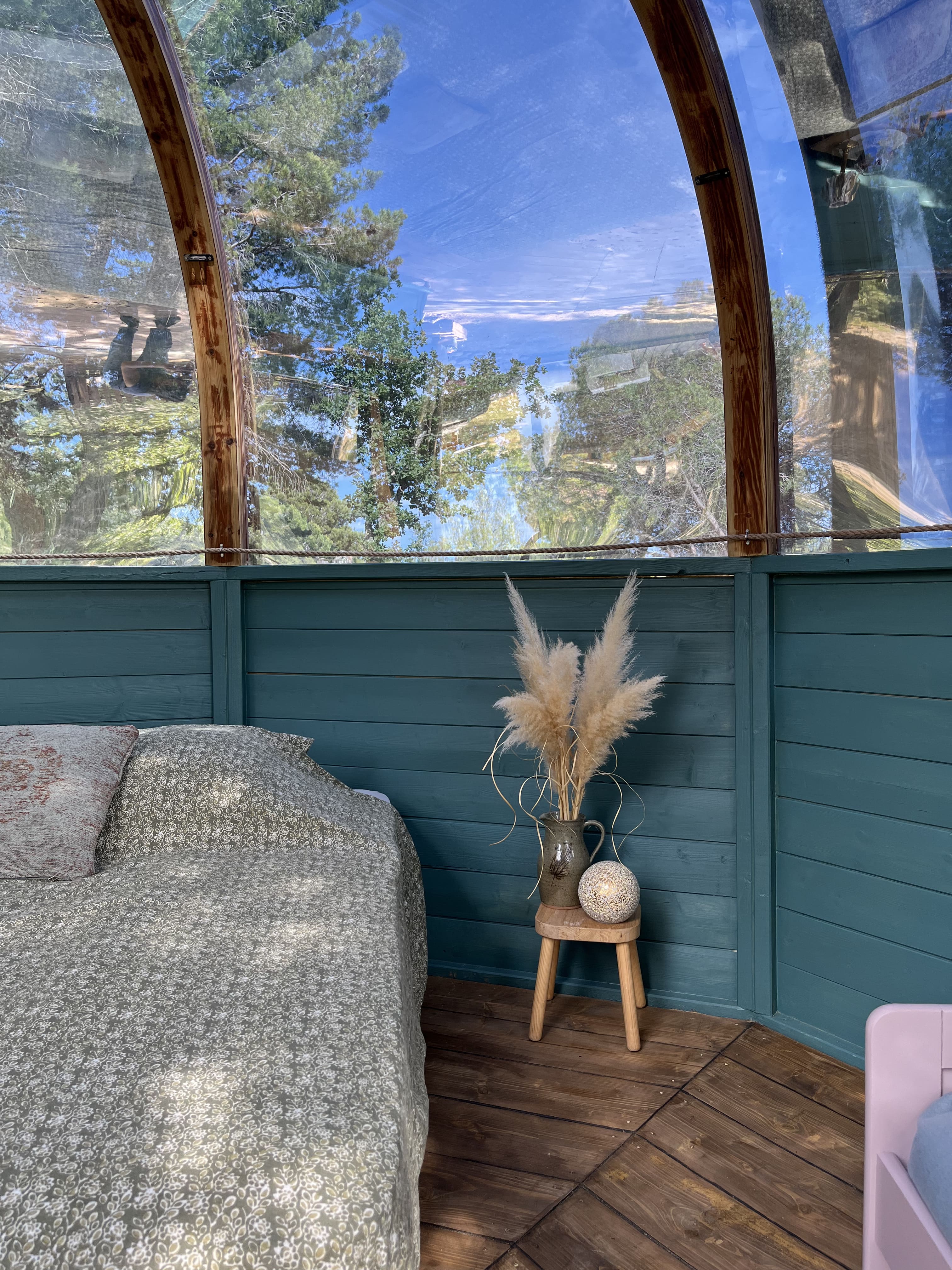 La Clochette et sa vue extraordinaire — Cabane dans les arbres avec spa à Pyrénées-Orientales à Perpignan — salle de bain