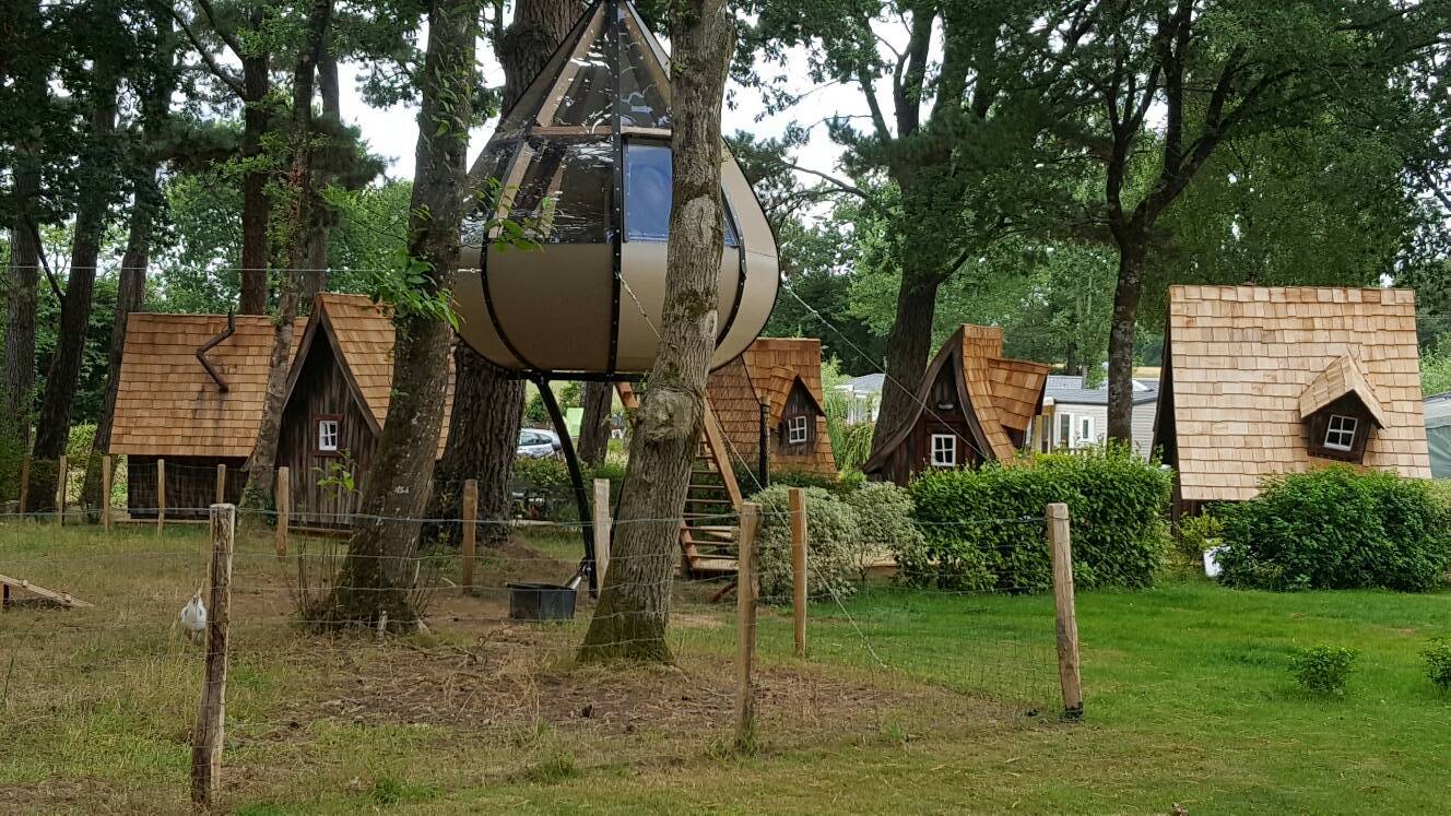 La Goutte d’Ô et ses 2 Casabanes : un séjour inclassable en Bretagne à Pont-Scorff — vue depuis la terrasse