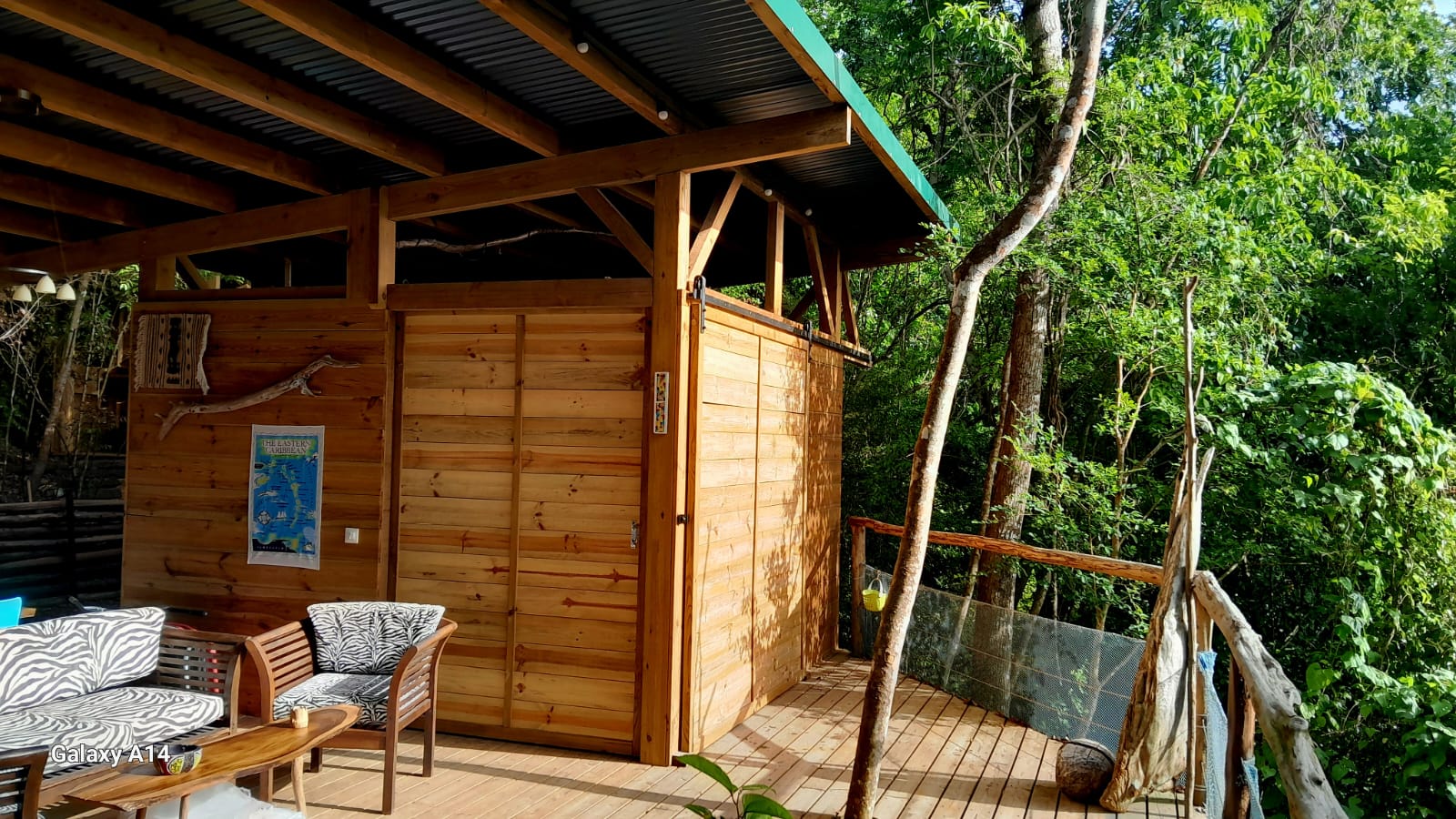 Gran Kabane — Cabane dans les arbres avec vue mer à Guadeloupe à Deshaies — chambre