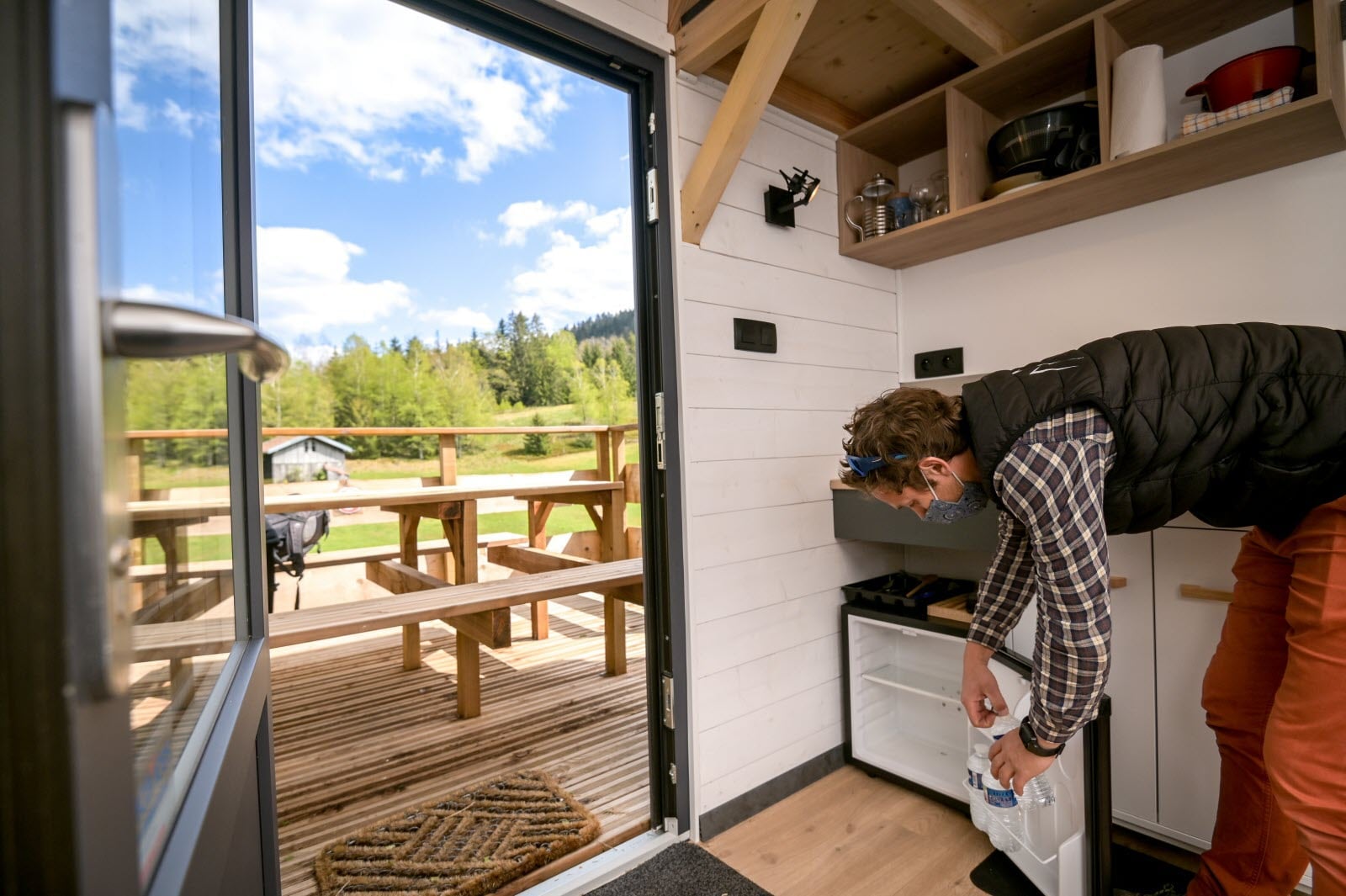 Tiny House La Bûcheronne — Séjour insolite avec spa à Épinal (Vosges) à Épinal — espace de vie