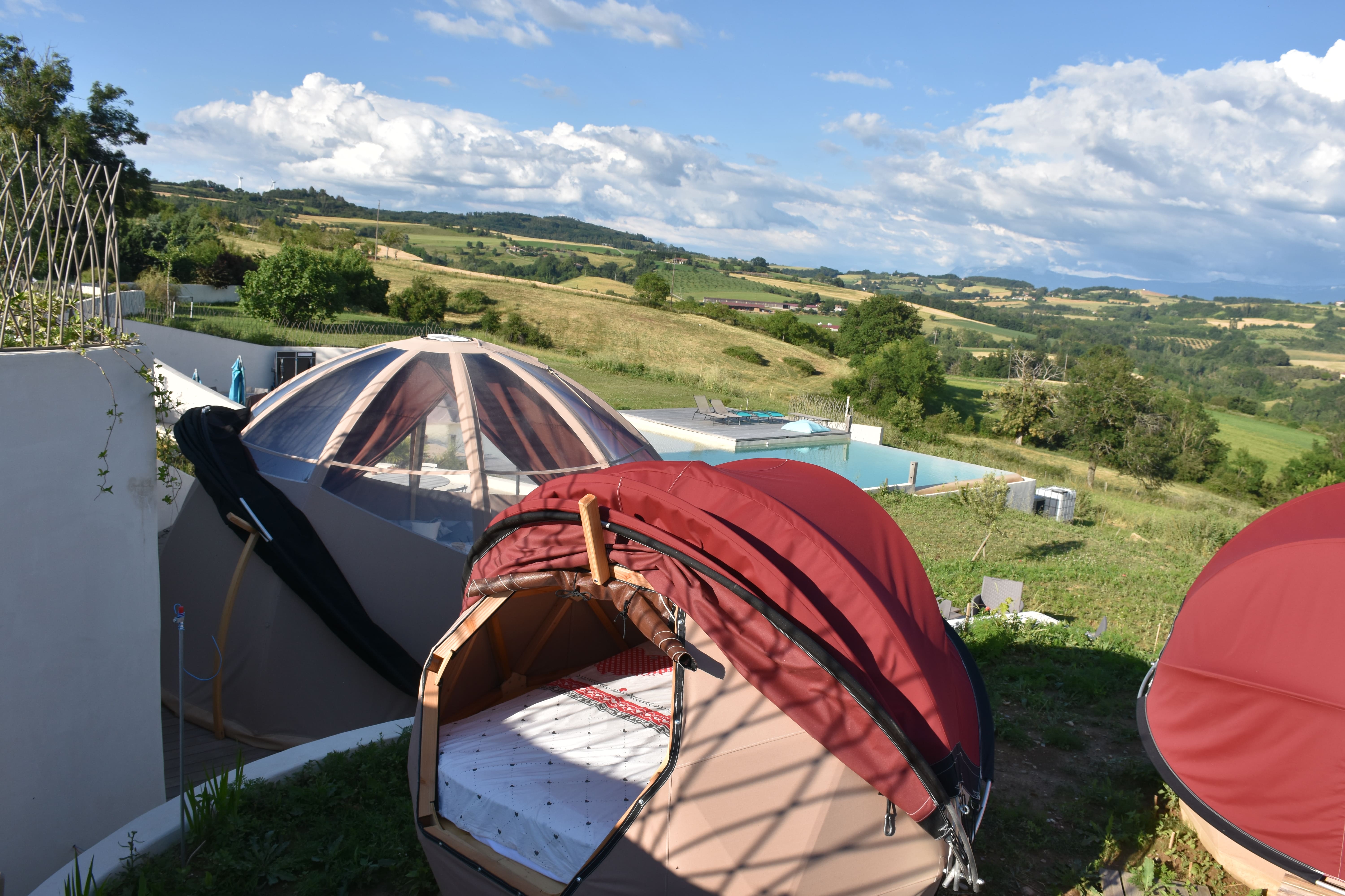 Bulles Bambou, Vignes et Micocoulier : un wigwam au cœur de la nature à Montmiral — vue intérieure