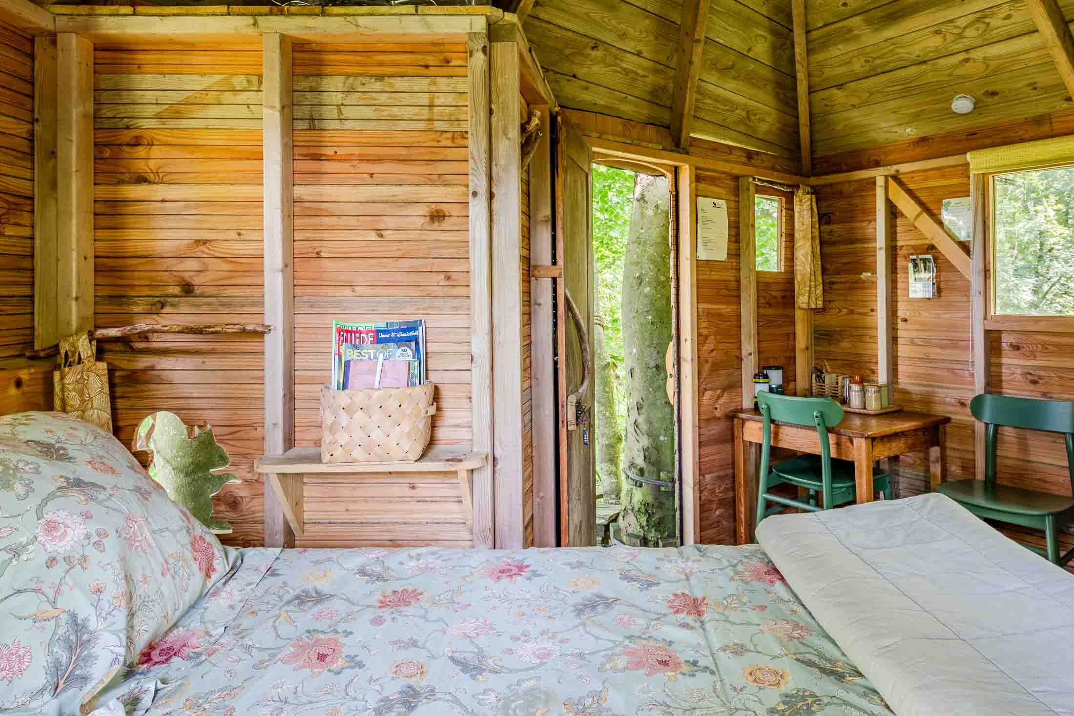 Cabane Epervier — Nuit perchée à 20m dans les arbres en Calvados à Valambray — vue depuis la terrasse