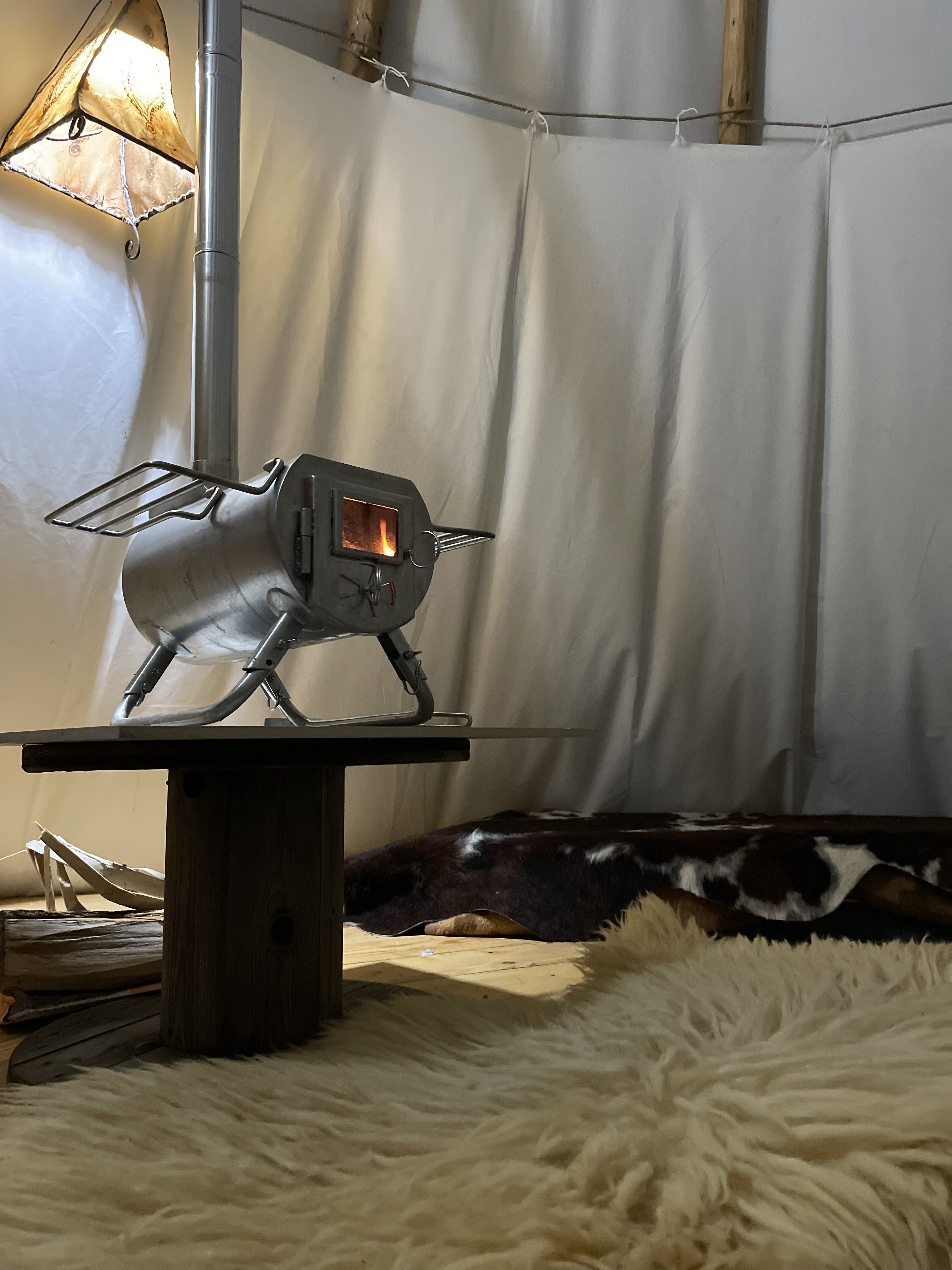 Indian Tipi — Séjour au bord de l'étang en Meuse à Bar-le-Duc — espace de vie