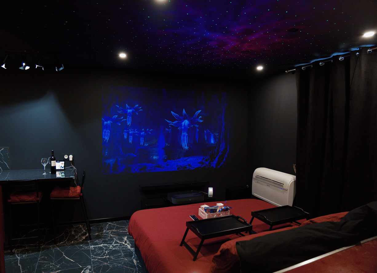 Movie-room — Chambre à thème cinéma privé à Carcassonne à Carcassonne — cuisine