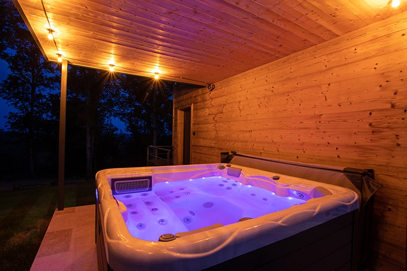 Cabane Spa des Pins — Luxe et spa privatif en Dordogne