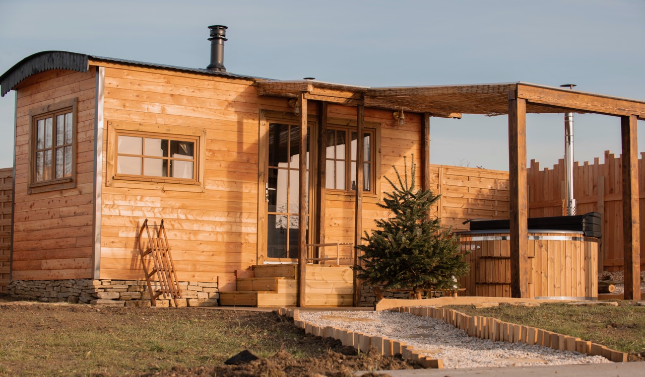 LA ROULOTTE DU RANCH — Roulotte avec Bain Nordique à Meurthe-et-Moselle