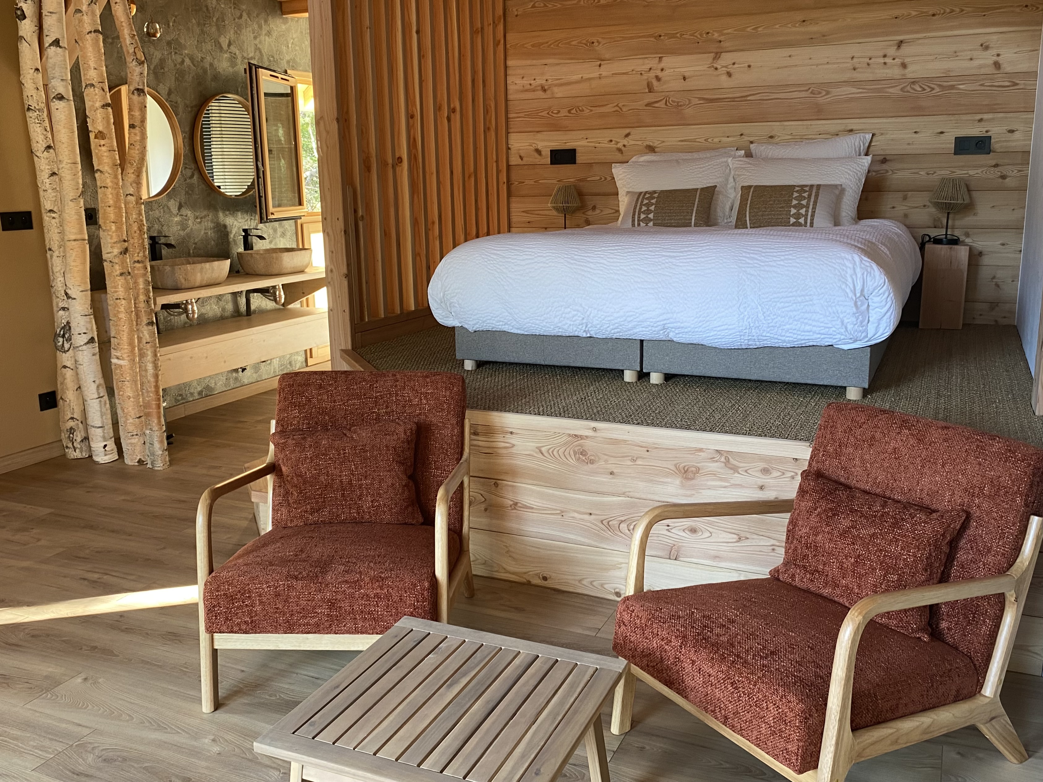 Chalet l'Echappée Belle - Spa : une évasion sensorielle en montagne à Chorges — détail architectural