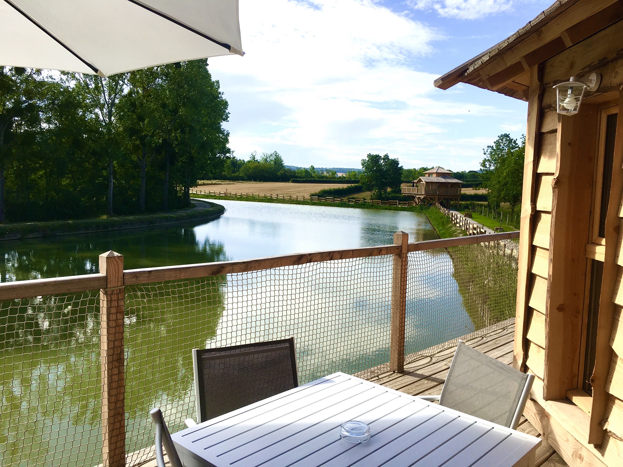 La Cabane Spa Rivage : une expérience unique en Bourgogne à Chassey — chambre
