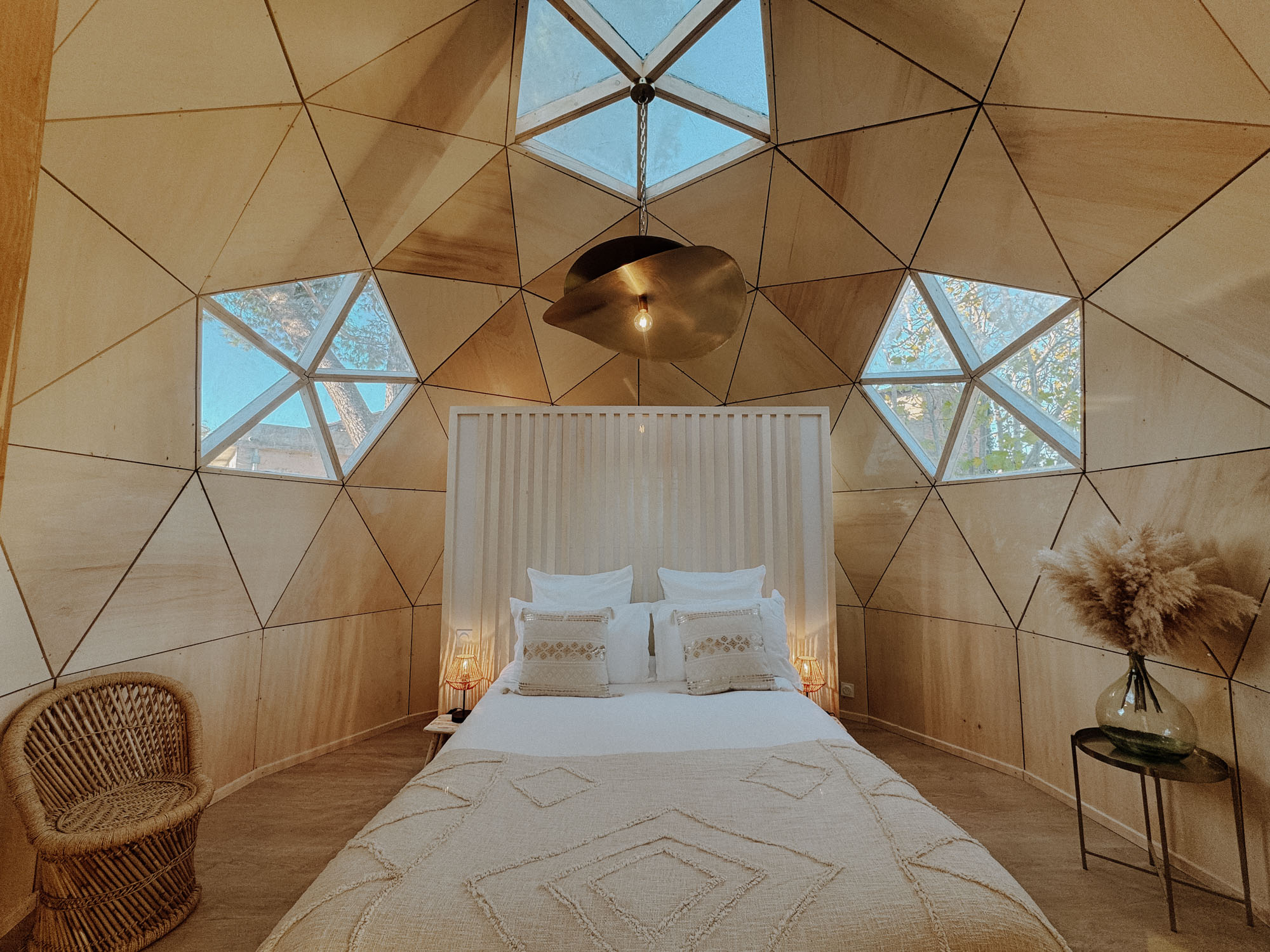 Ecolodge - Dôme en bois avec piscine à Hérault