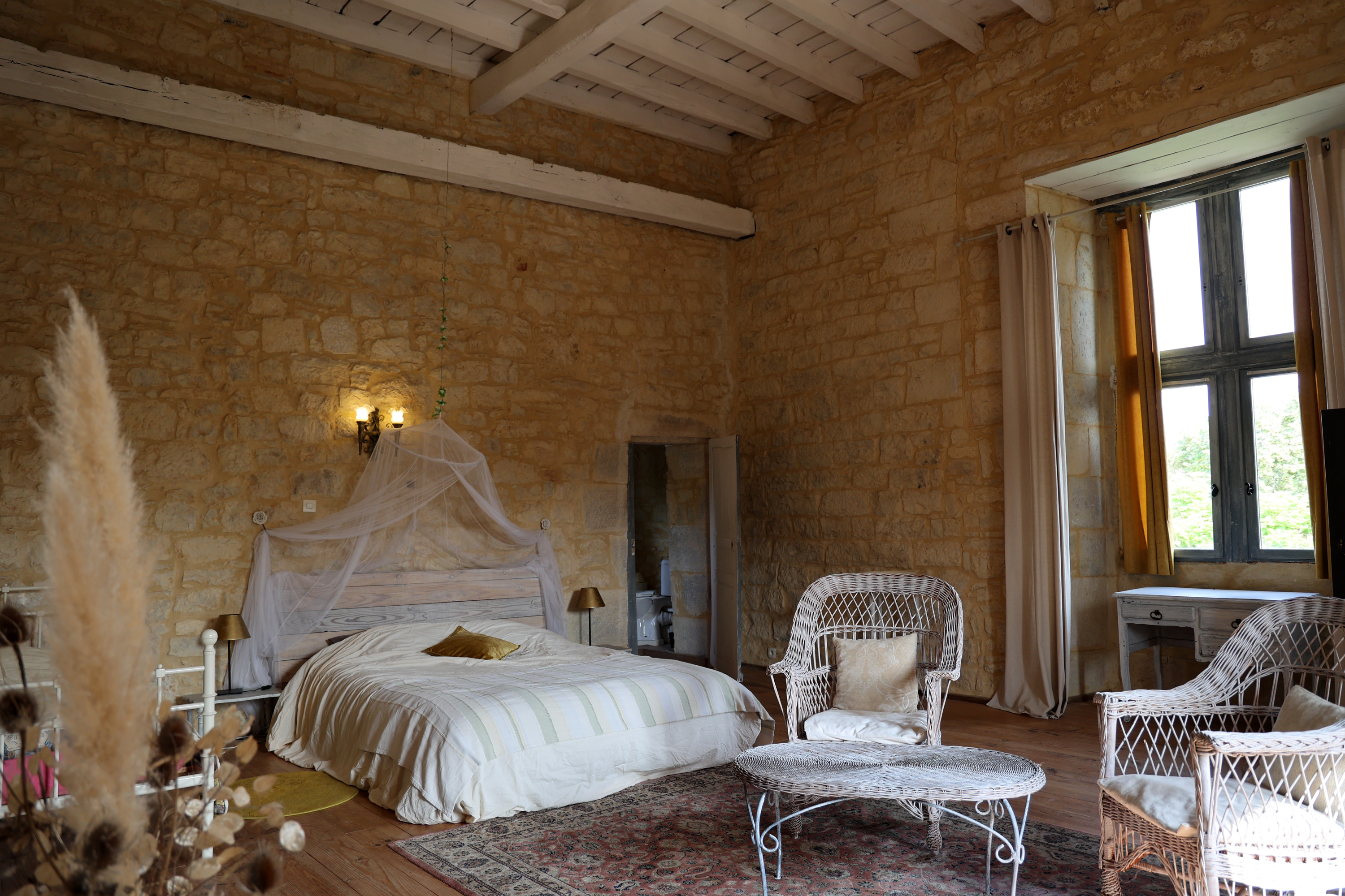Chambre du Roi — Nuit historique dans un Château à Saint-Chamarand — Château à Saint-Chamarand