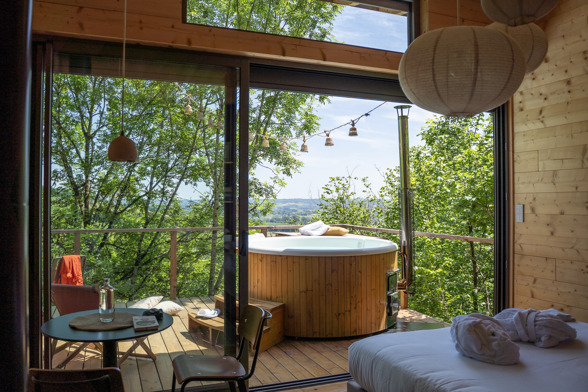 Le Carrelet 4 — Cabane sur pilotis avec Spa à Lot-et-Garonne à Agen — espace de vie
