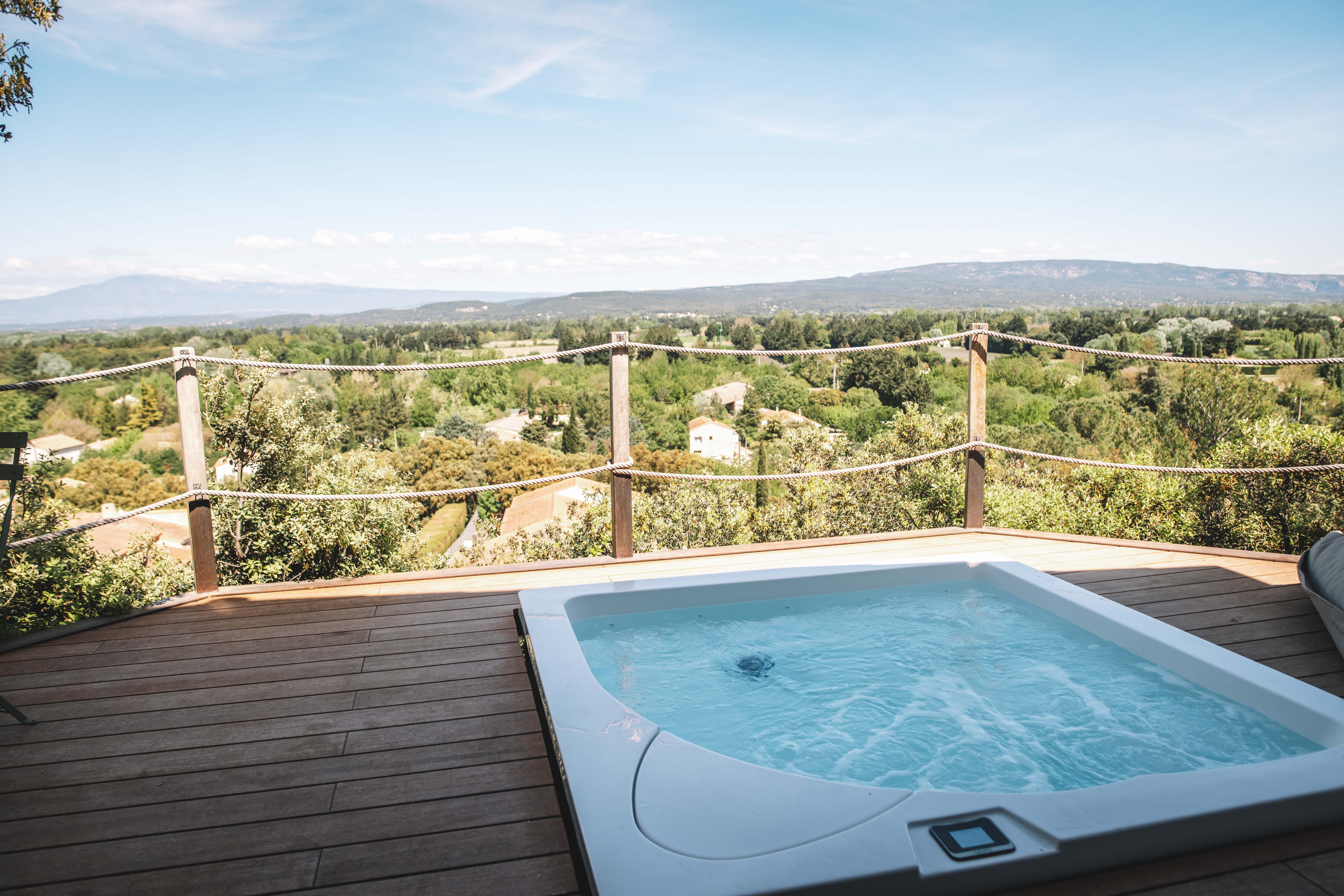 LE CABANON 2.42 — Cabanon avec spa et vue imprenable à Vaucluse à Fontaine-de-Vaucluse — espace de vie