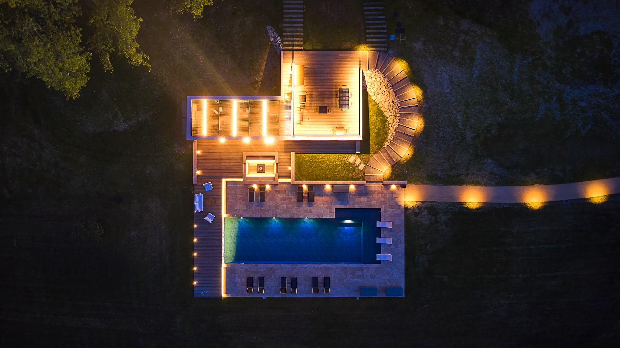 Chambre Fleur : une évasion sensorielle en Centre-Val de Loire à Ballan-Miré — détail architectural