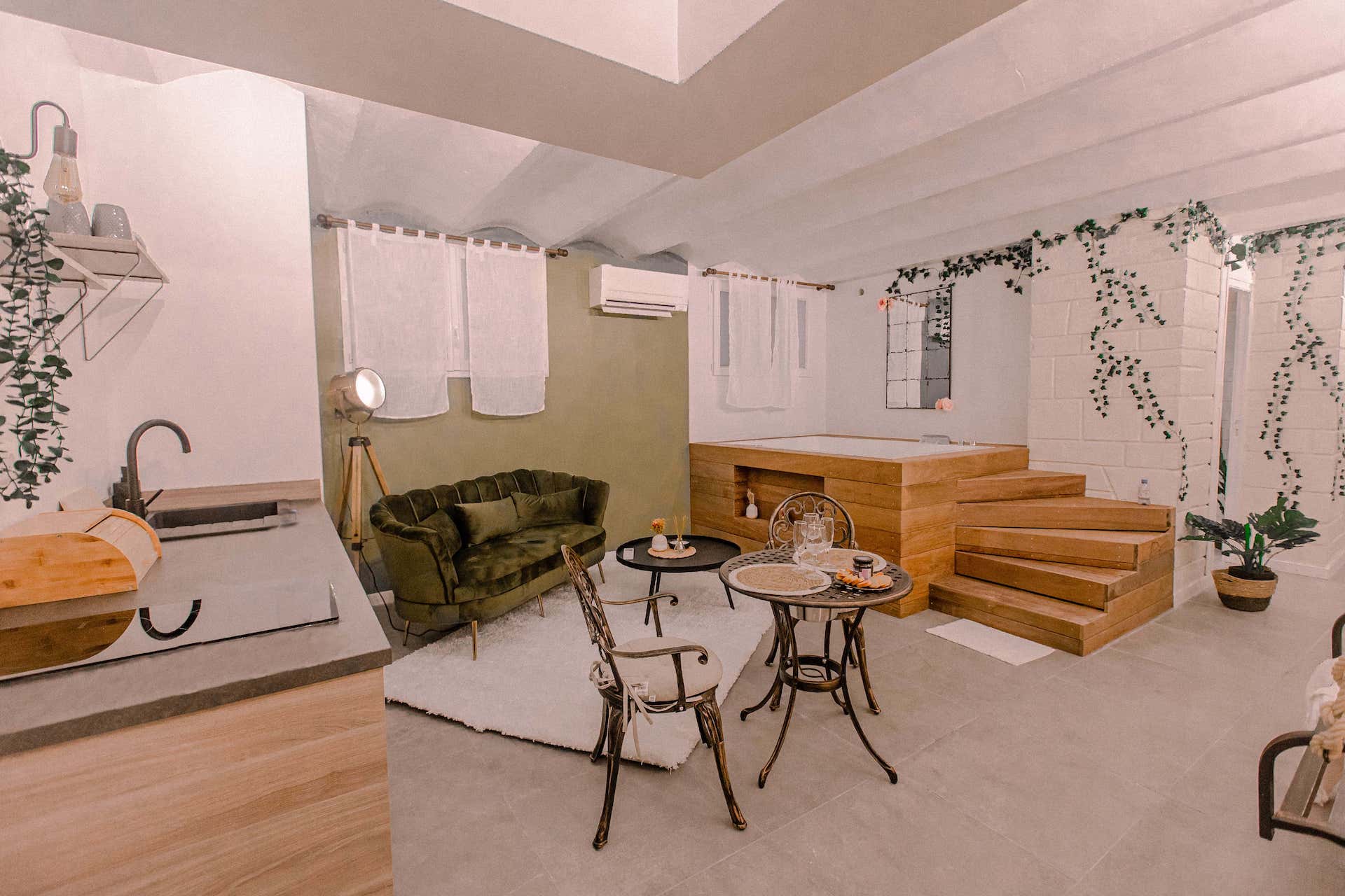 Évasion romantique dans une suite avec spa à Montpellier à Montpellier — détail architectural
